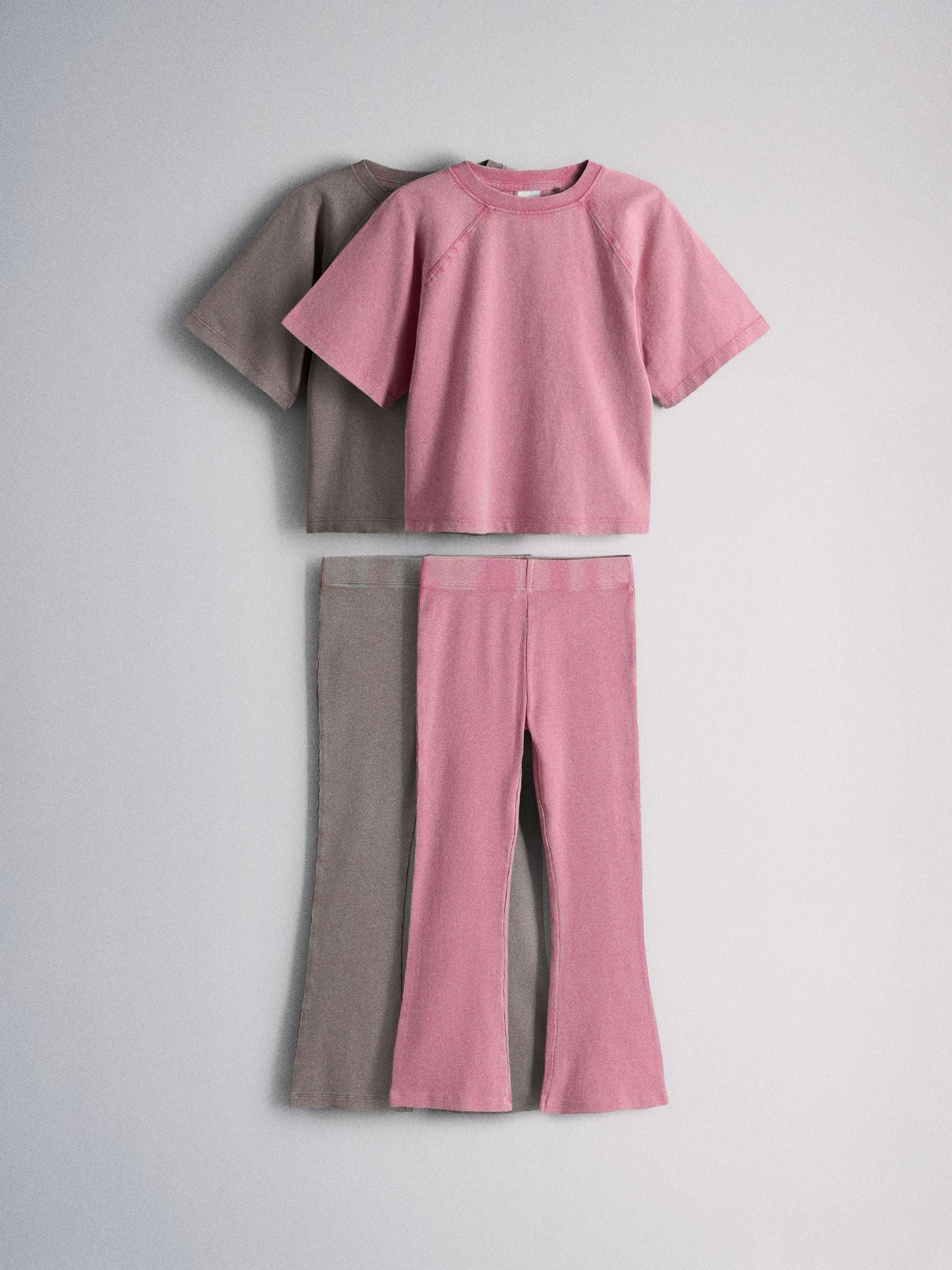 Dsiney Kidz - The Set 2 Pack Washed Jersey Short Sleeve T-Shirts and Rib Kickflare Leggings Pink image 1