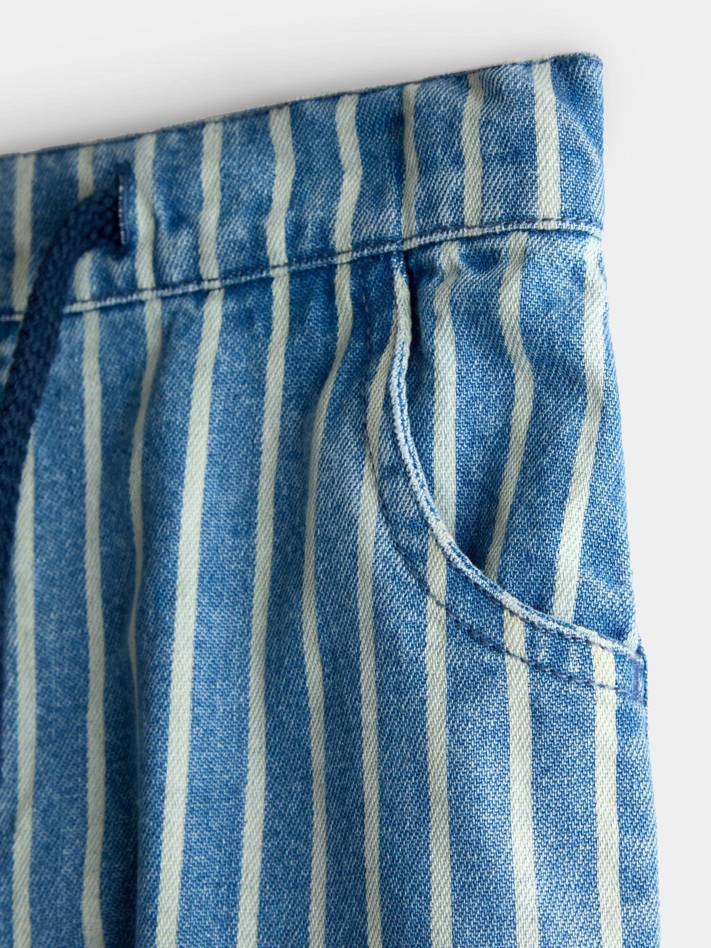 Dsiney Kidz - JoJo Maman Bébé Light Wash Striped Denim Jeans image 3