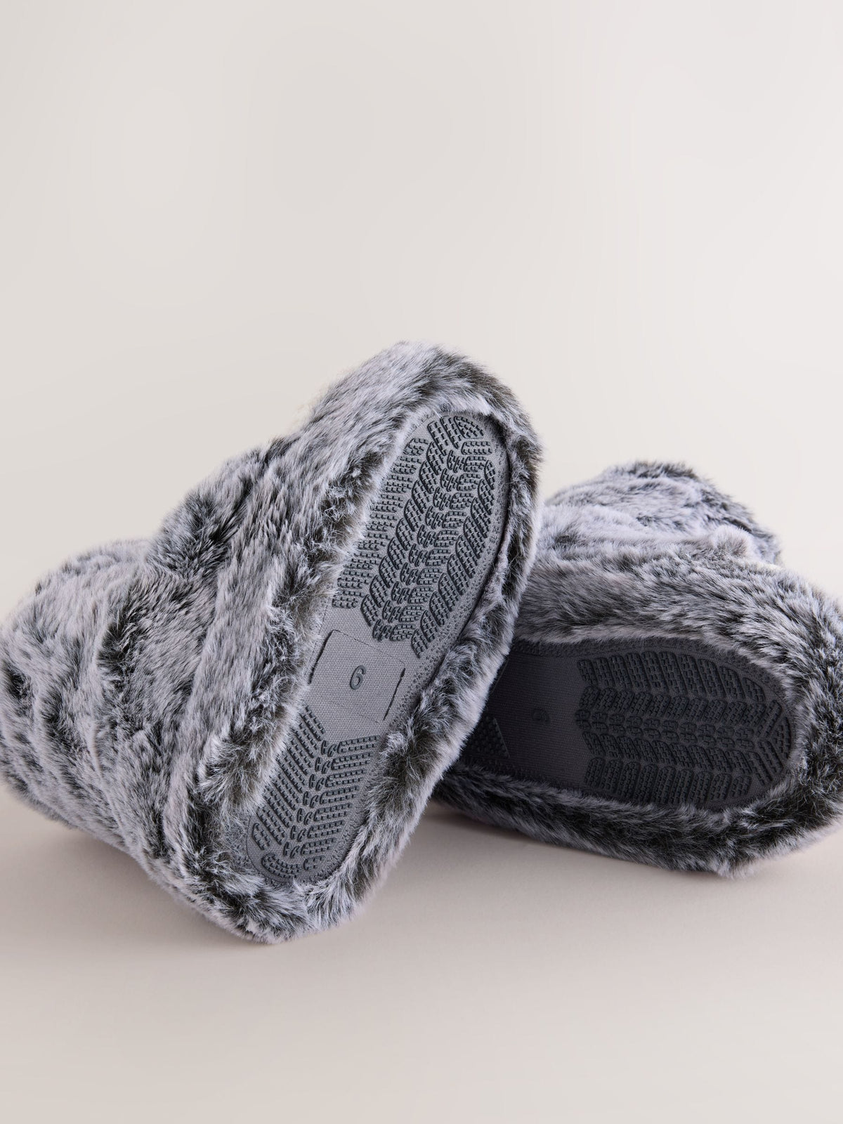 Dsiney Kidz - Grey Penguin Pull On Novelty Slipper Boots image 5