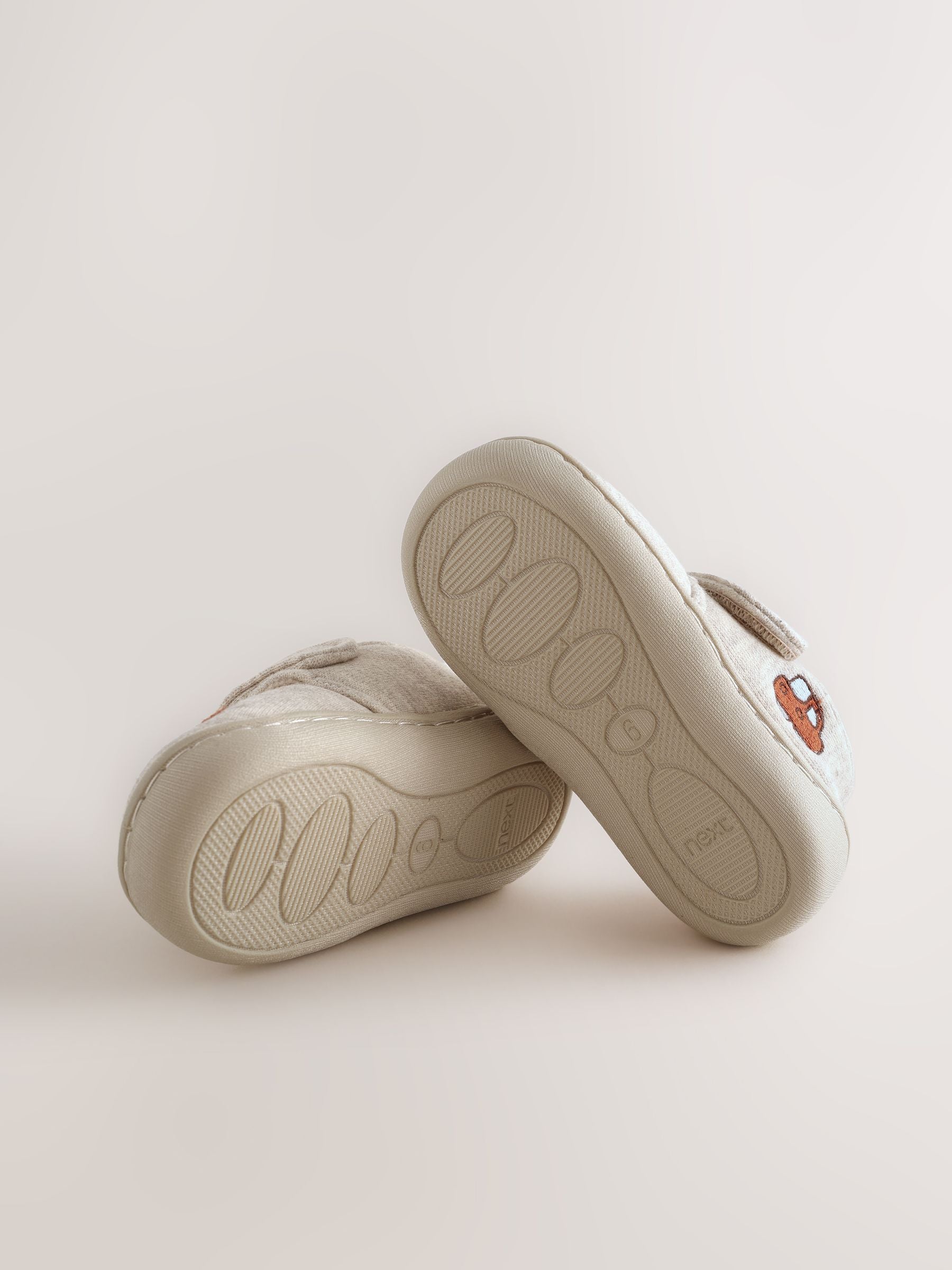 Neutral Transport Touch Fastening Cupsole Slippers image 4