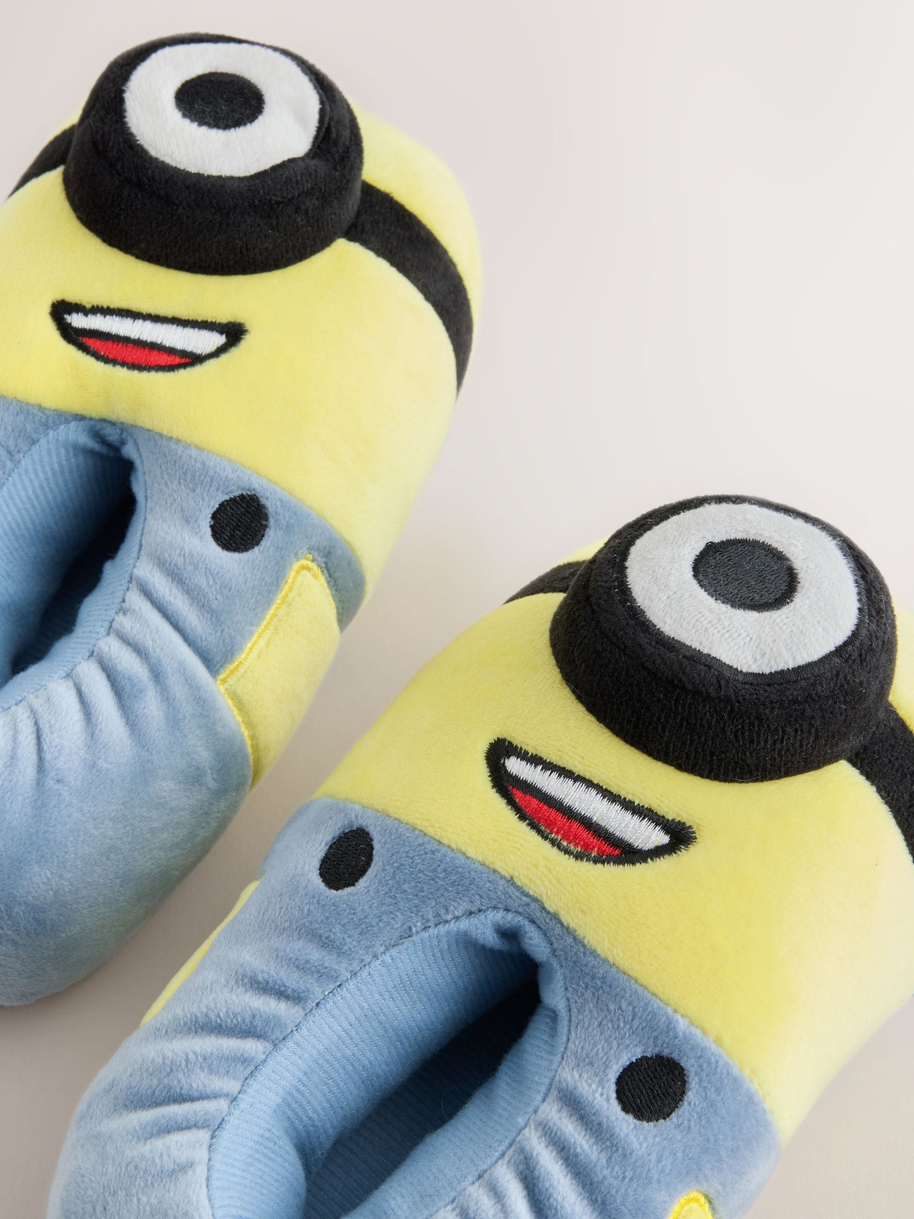 Dsiney Kidz - Yellow Minions Novelty Slippers image 4