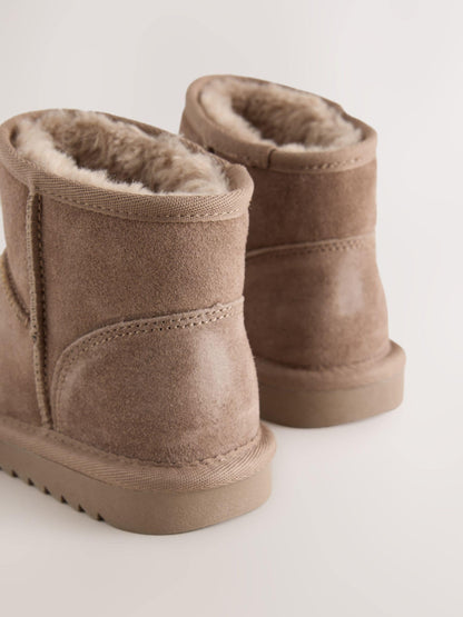 Mink Brown Standard Fit (F) Water Repellant Suede Pull On Boots image 4