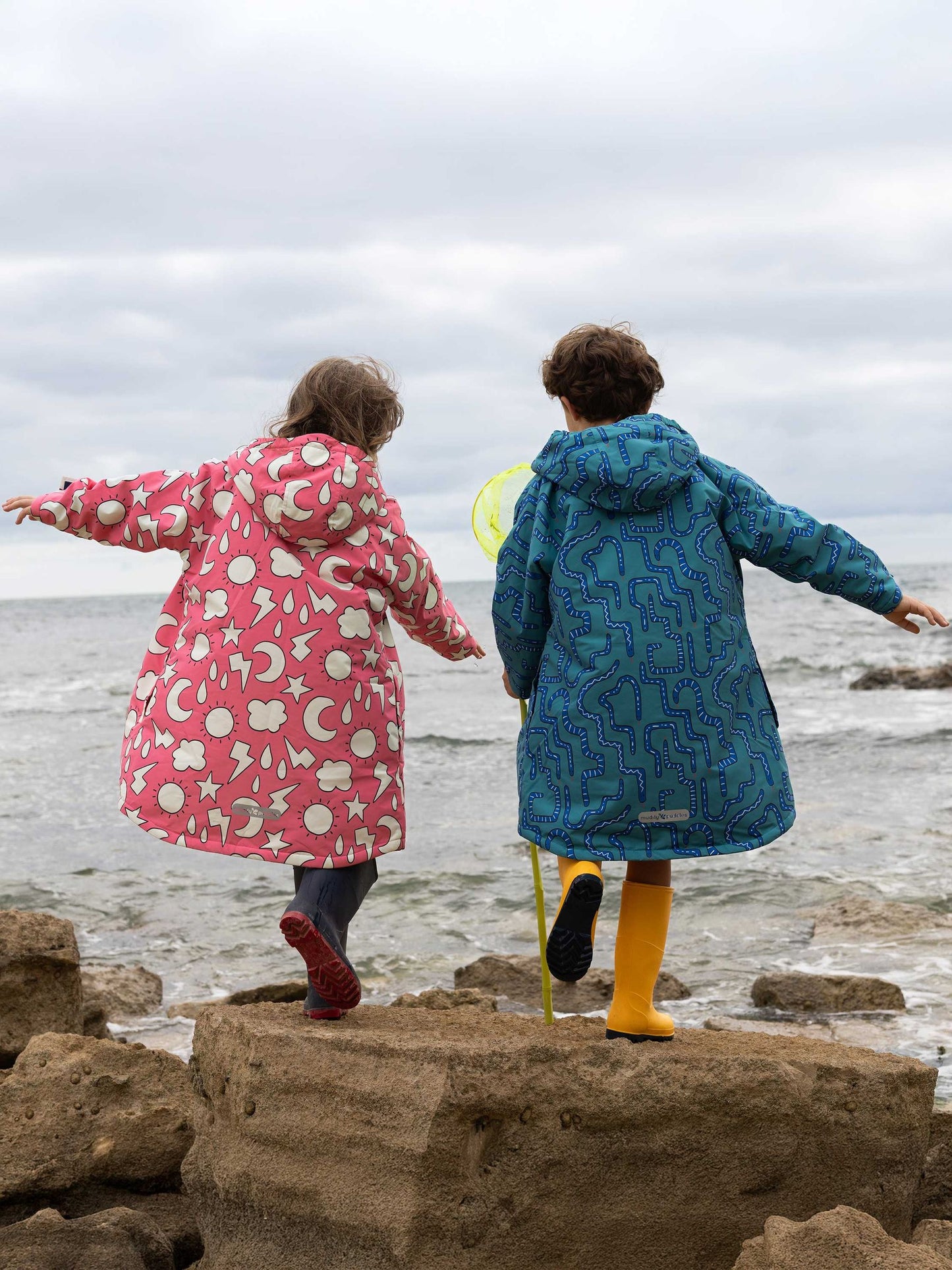 Muddy Puddles Green Waterproof Changing Robe Cover-Up image 2