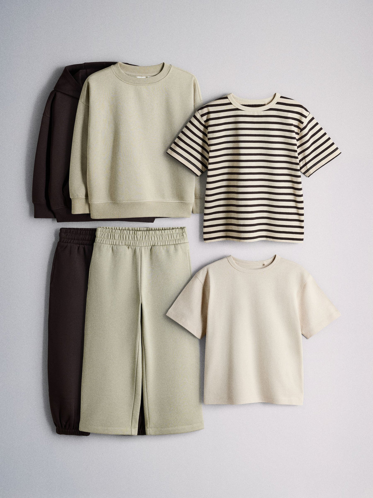 Dsiney Kidz - The Set 6 Piece Outfit Set Neutral image 1