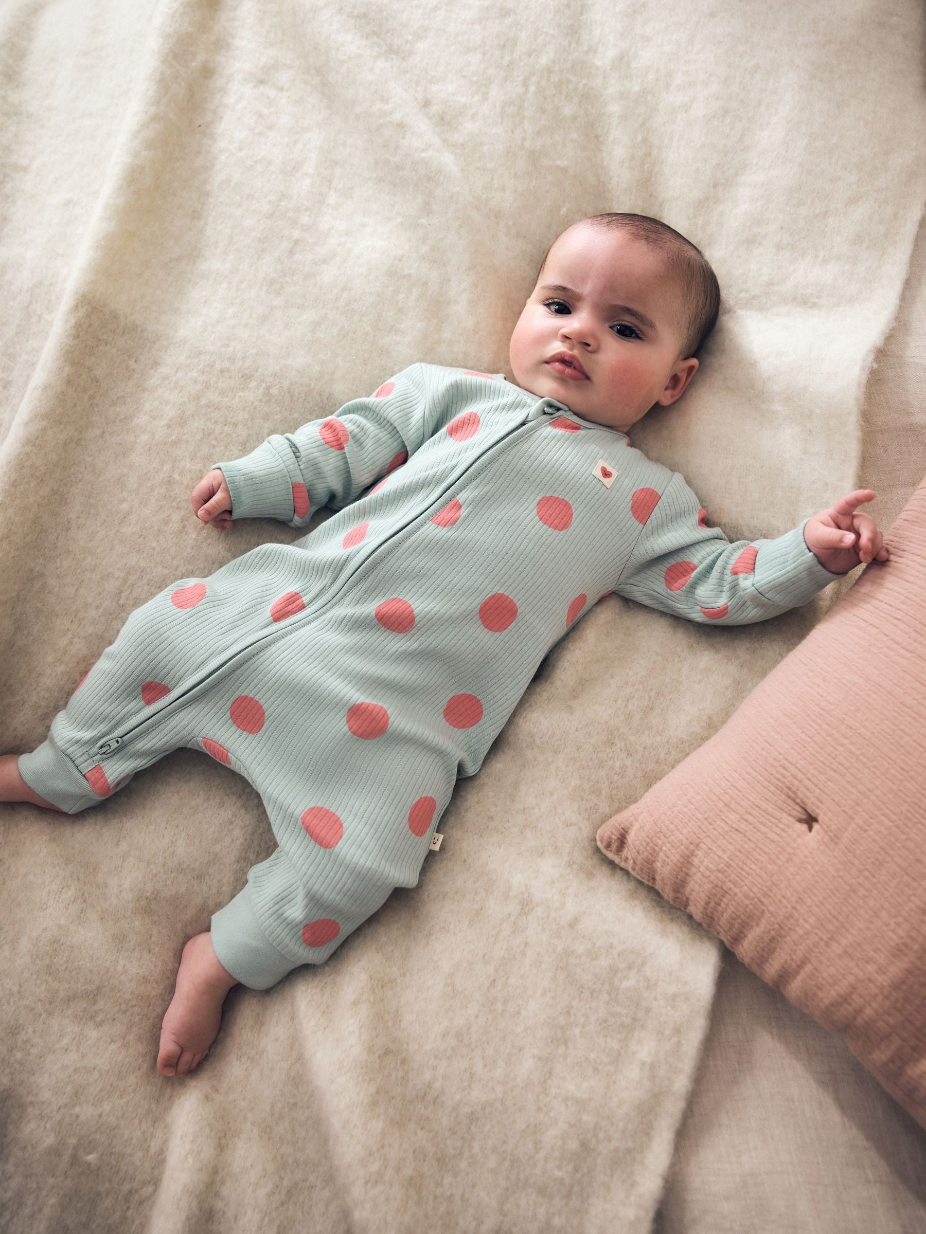 Bright Spot Baby Sleepsuits 4 Pack (0mths-3yrs) image 2