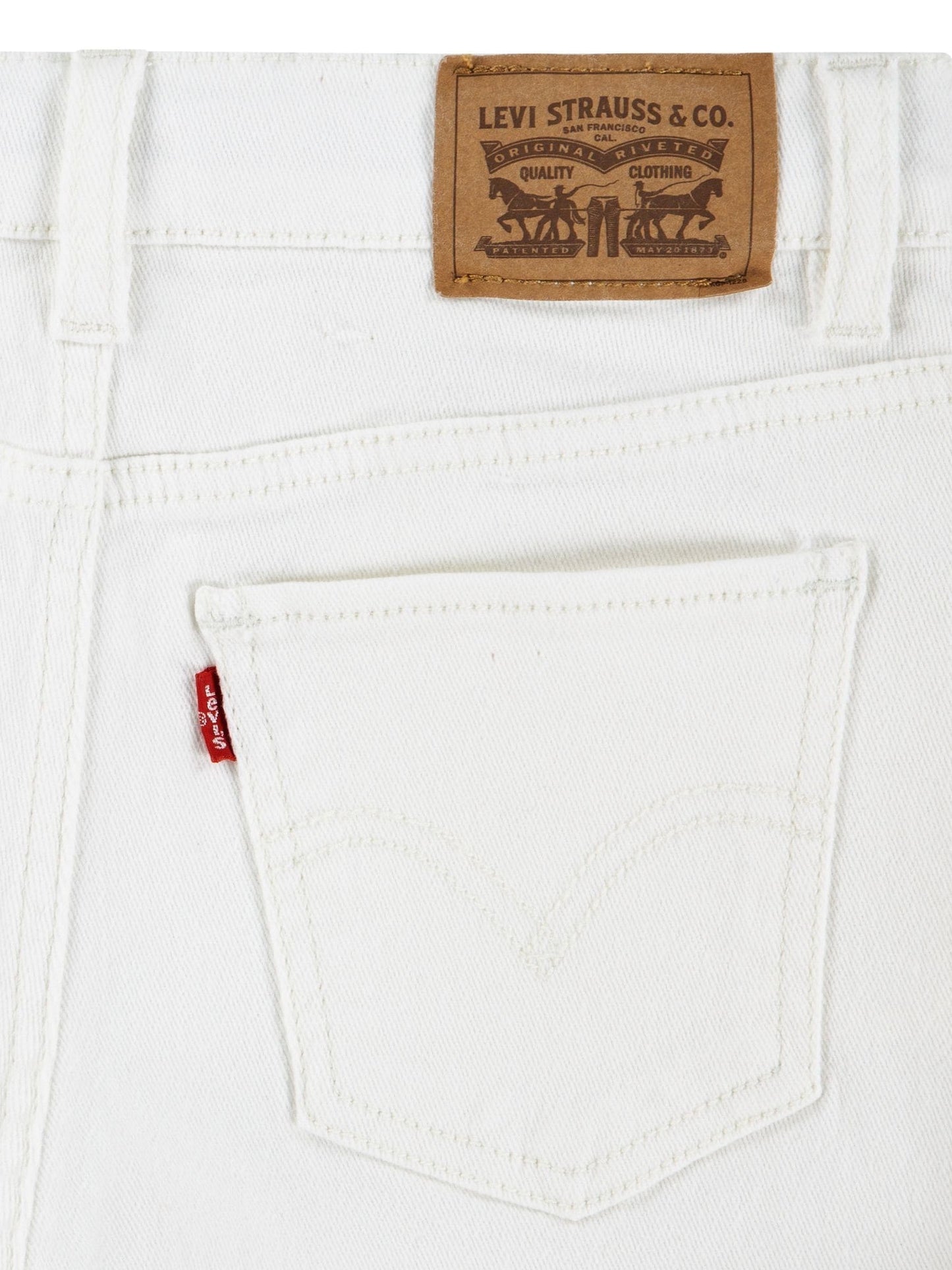 Dsiney Kidz - Levi's® White Girlfriend Shorts image 4