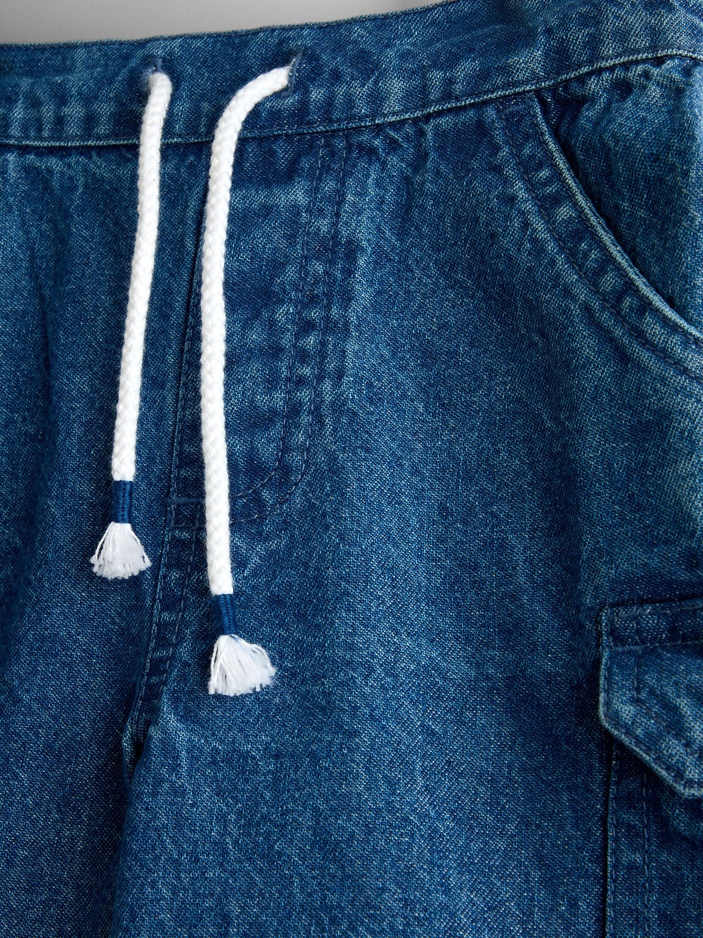 Dsiney Kidz - JoJo Maman Bébé Light Wash Denim Denim Cargo Shorts image 3