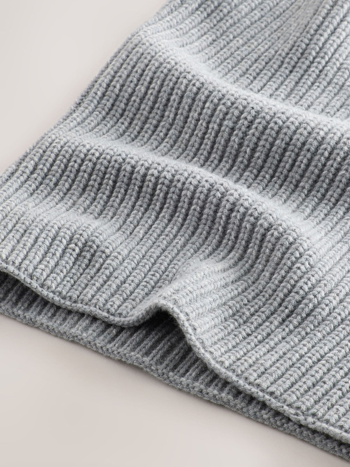 Dsiney Kidz - Grey Ribbed Knitted Snood (1-16yrs) image 3
