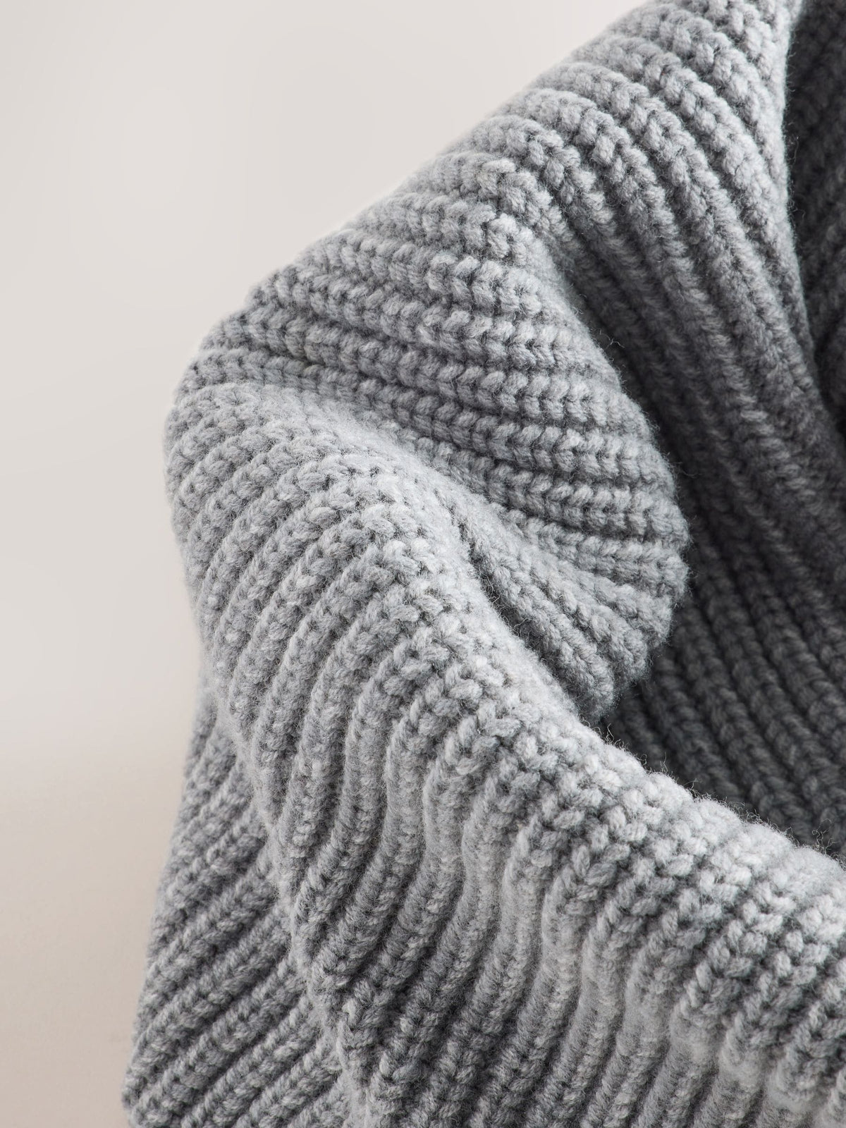 Dsiney Kidz - Grey Ribbed Knitted Snood (1-16yrs) image 4