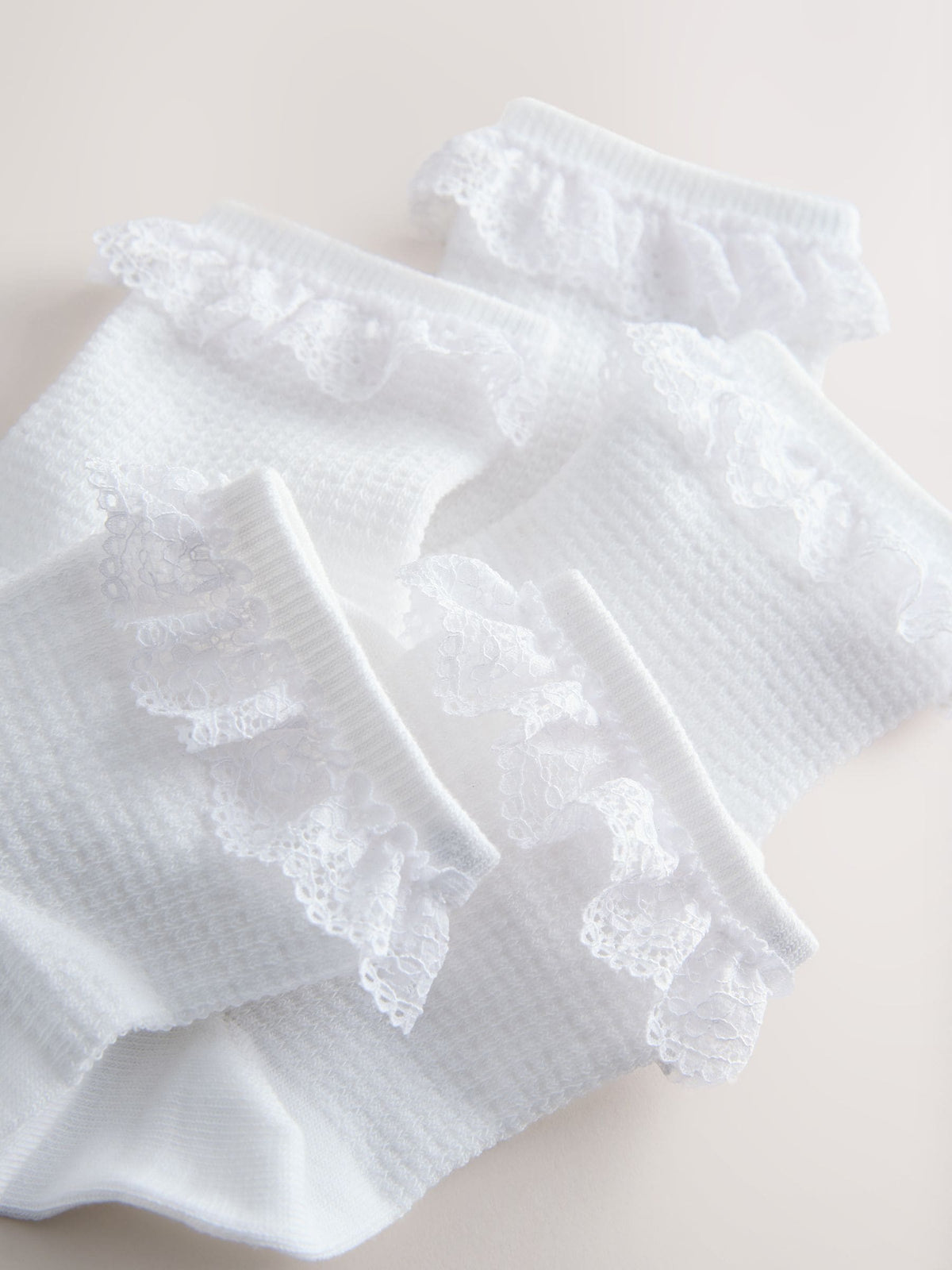 White Cotton Rich Ruffle Ankle Socks 10 Pack image 2