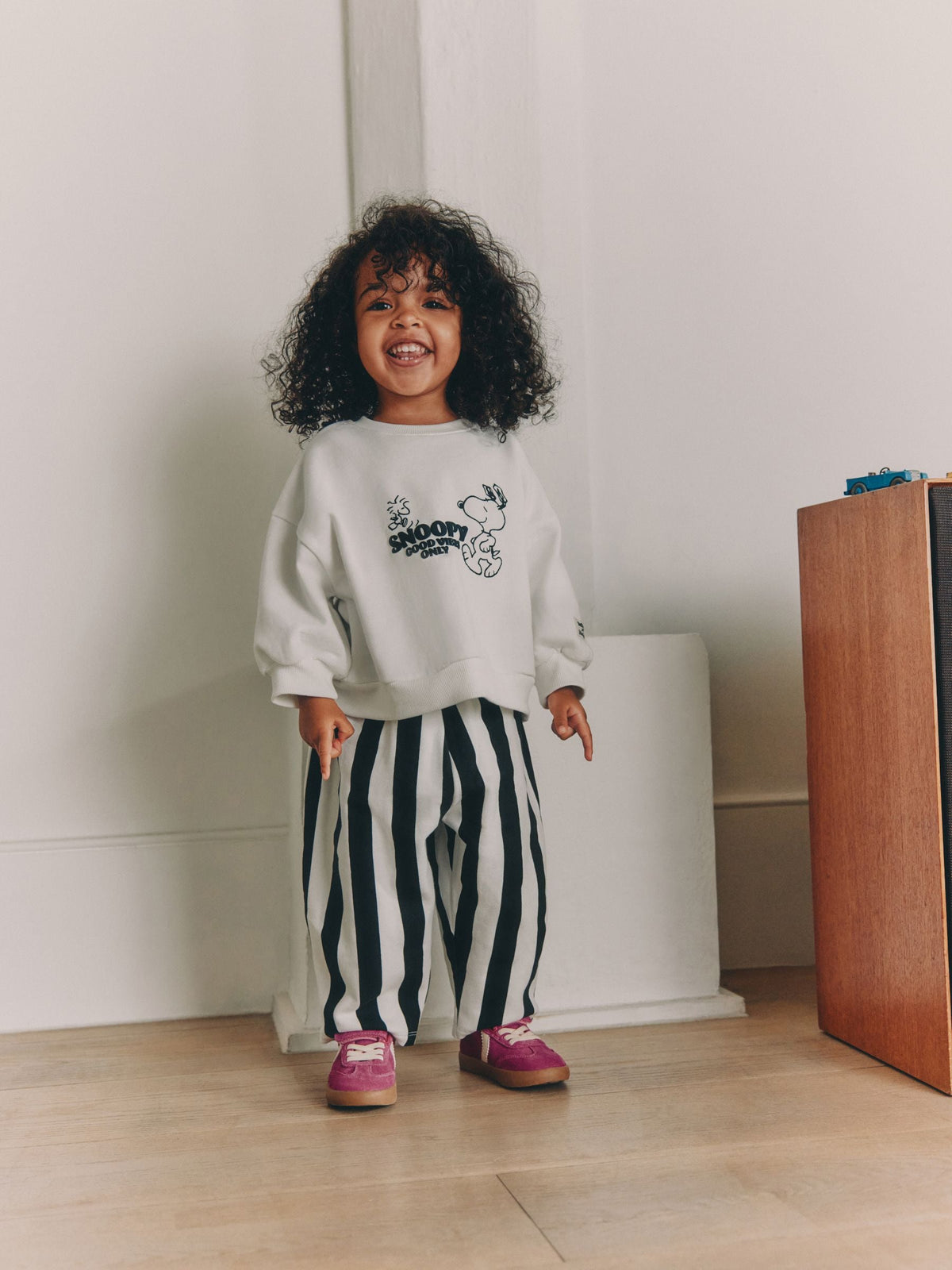 Cream Snoopy Sweatshirt and Barrel Leg Set (6mths-7yrs) - image 1