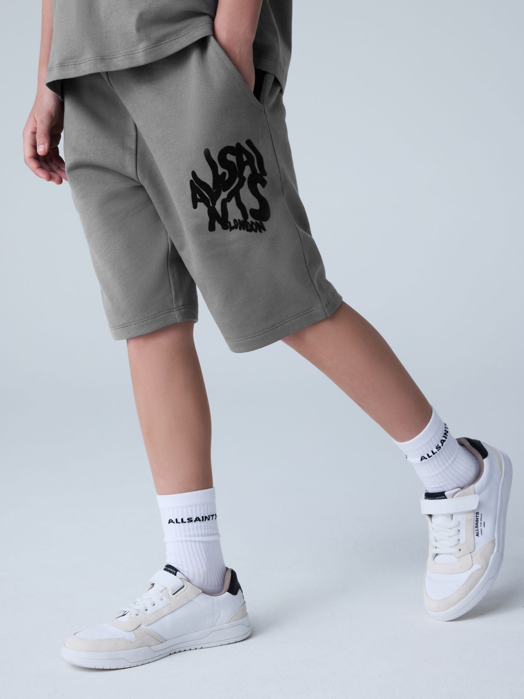 Dsiney Kidz - smALLSAINTS Charcoal Grey/Flocked Orlando T-Shirt and Sweat Shorts Set image 3