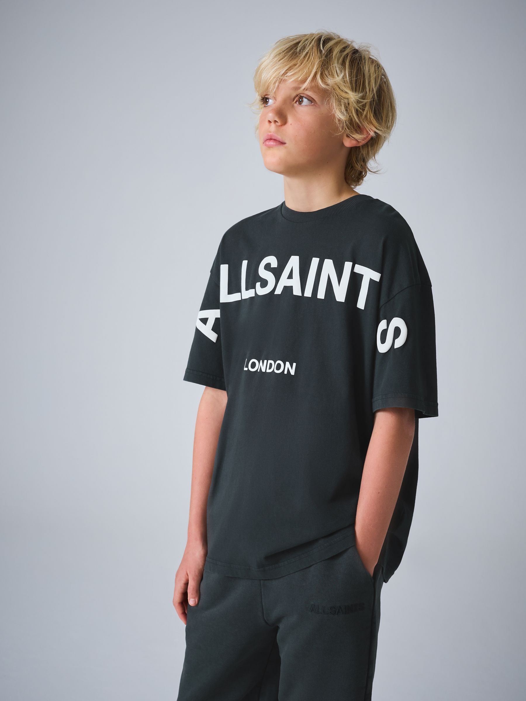 Dsiney Kidz - smALLSAINTS Black Biggy Oversized T-Shirt and Sweat Shorts Set image 2