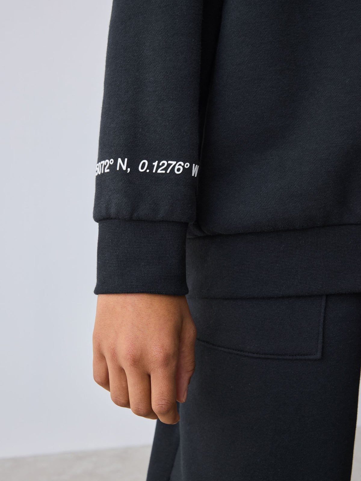 Dsiney Kidz - Baker by Ted Baker Oversized Graphic Hoodie and Joggers Set image 8