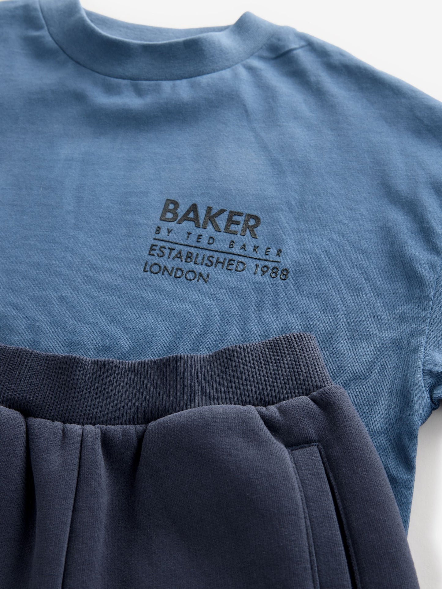 Dsiney Kidz - Baker by Ted Baker Oversized Tonal Graphic T-Shirt and Shorts Set image 9