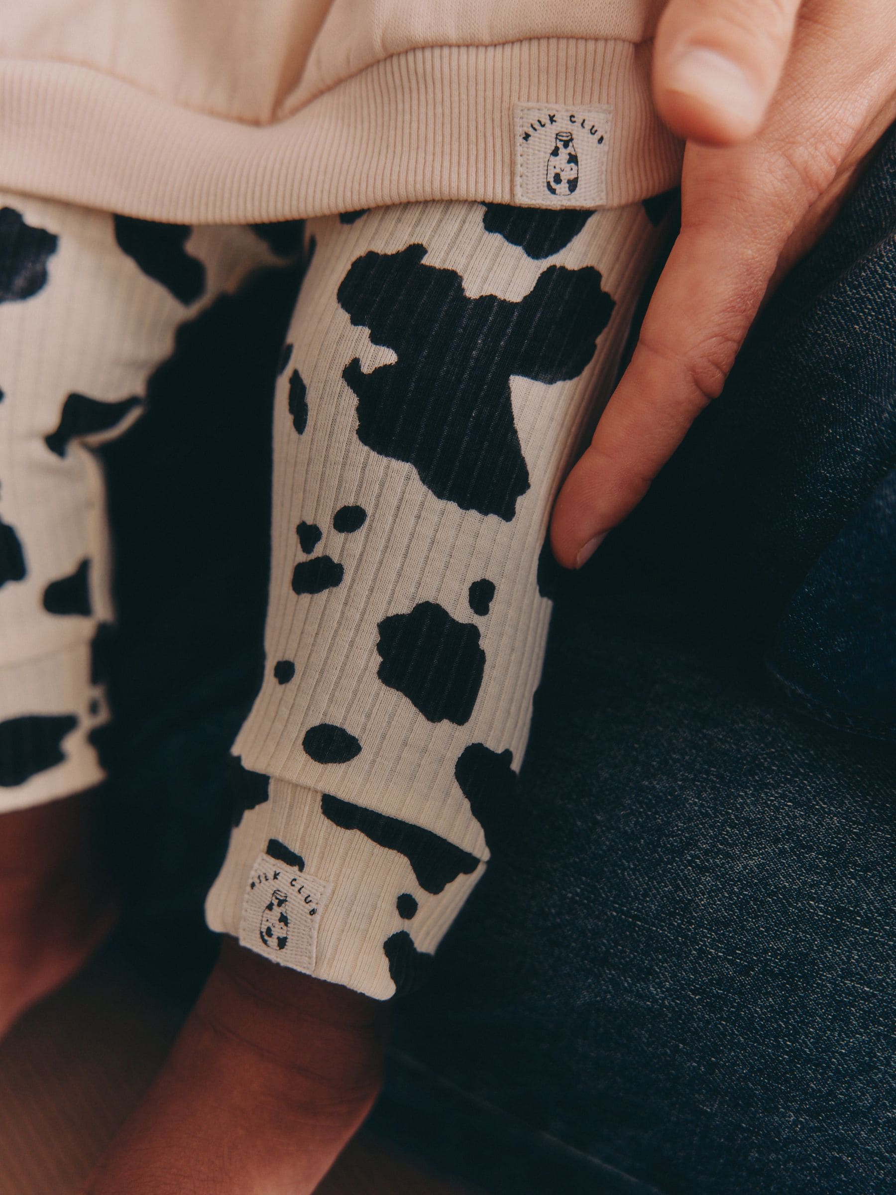 Neutral/Cow Milk Club Printed Sweat and Leggings Baby Set (0mths-2yrs) image 4