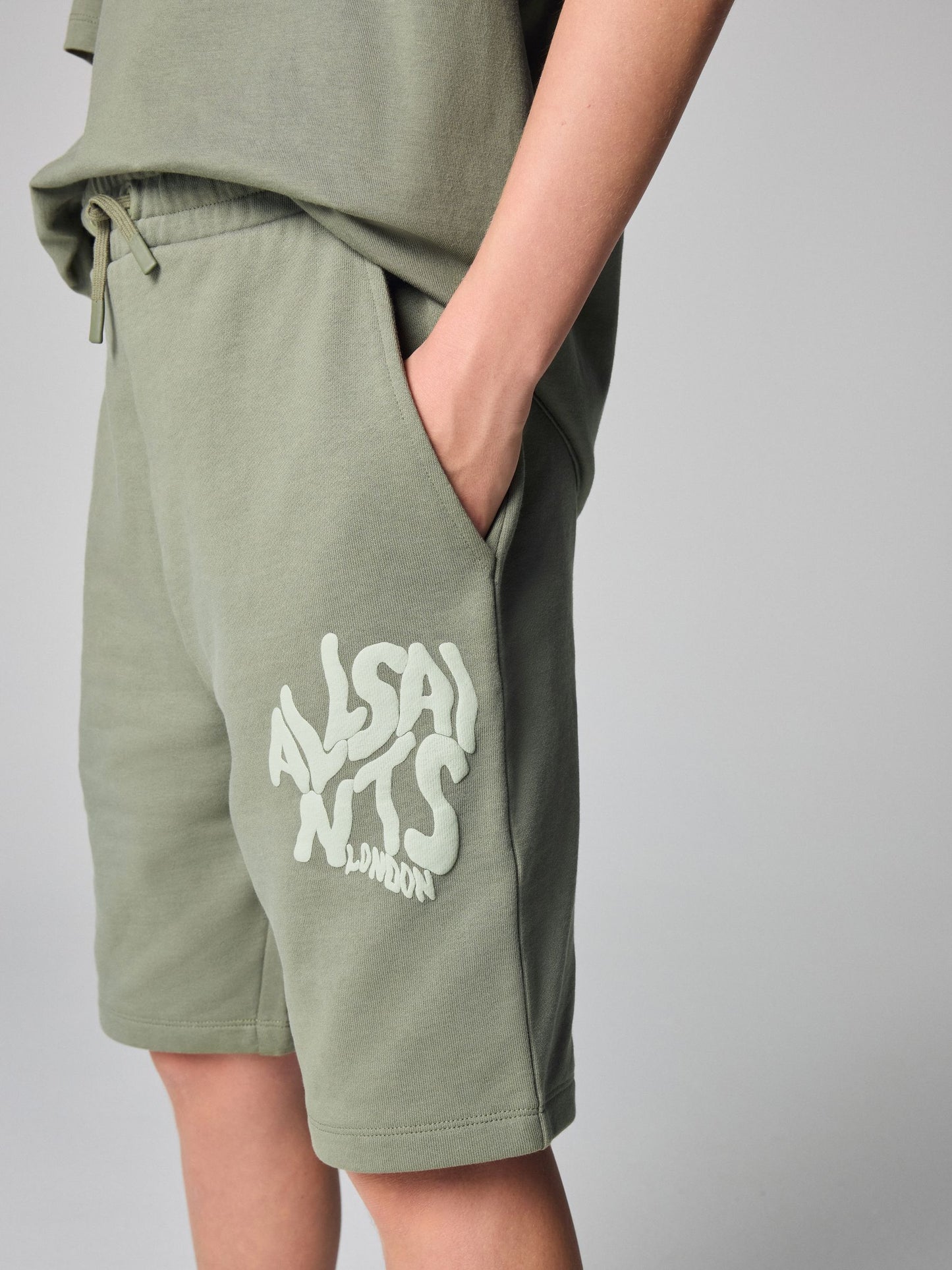 Dsiney Kidz - smALLSAINTS Khaki Green Orlando T-Shirt and Sweat Shorts Set image 7