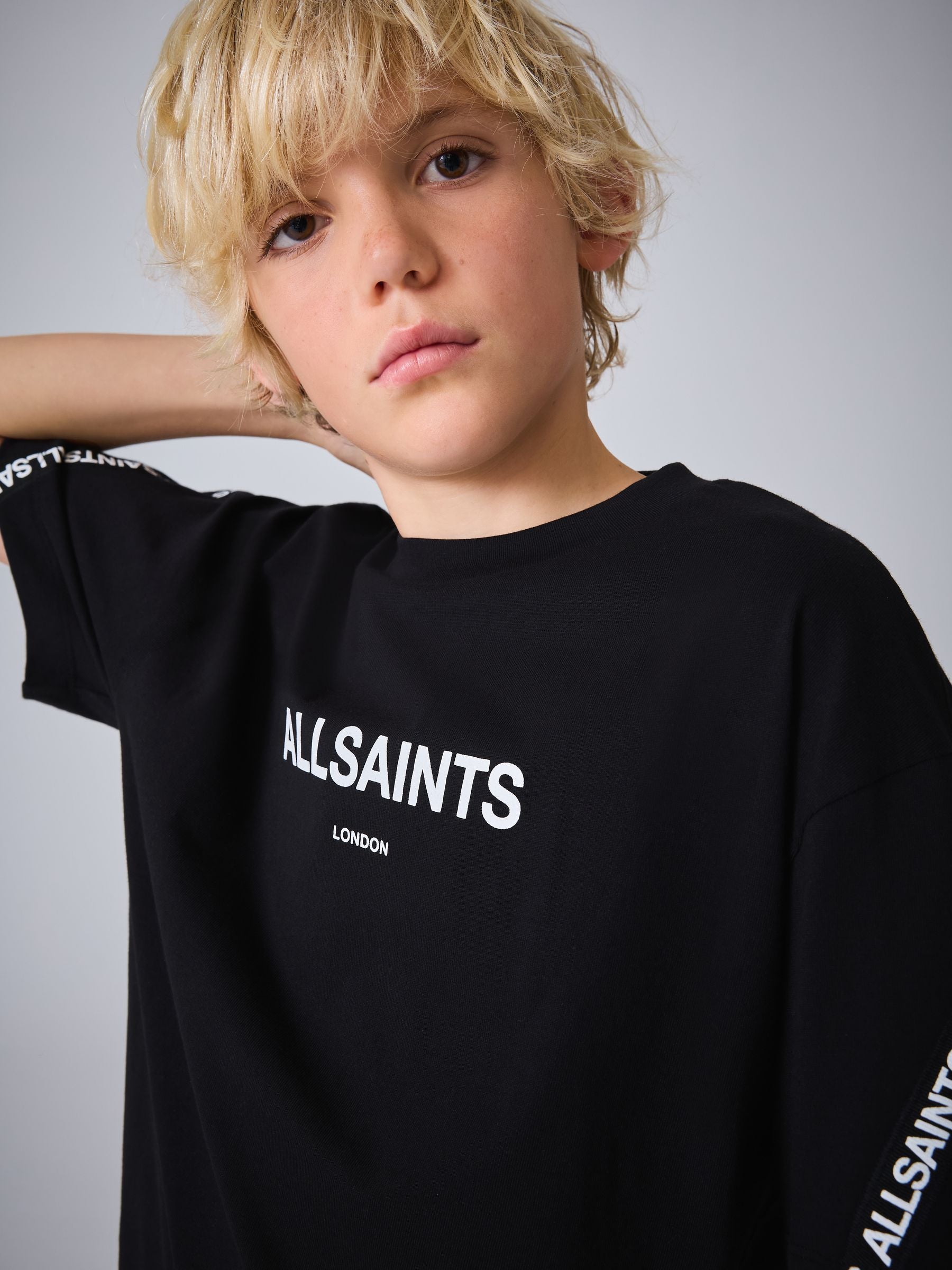 Dsiney Kidz - smALLSAINTS Black Logo Tape T-Shirt and Sweat Shorts Set image 6