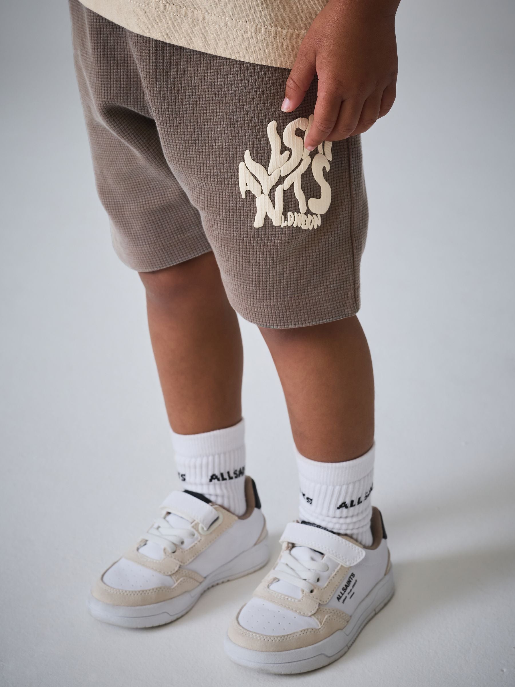 smALLSAINTS Neutral/Waffle Orlando T-Shirt and Shorts Younger Set image 4