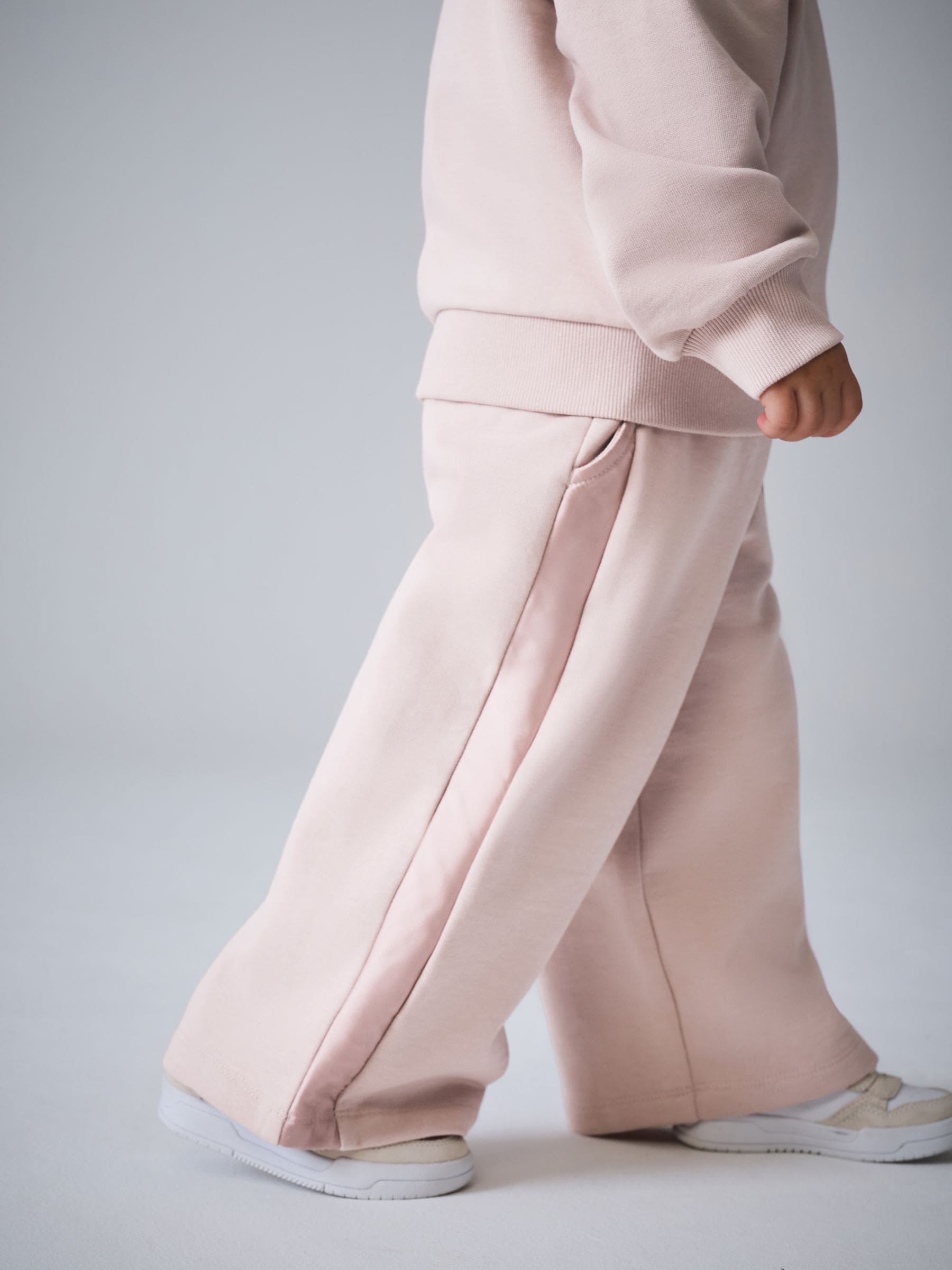 smALLSAINTS Light Pink Lover Sweatshirt and Wide Leg Joggers Younger Set image 5