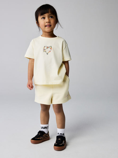 Dsiney Kidz - smALLSAINTS Yellow Floral Heart T-Shirt and Sweat Shorts Younger Set image 1