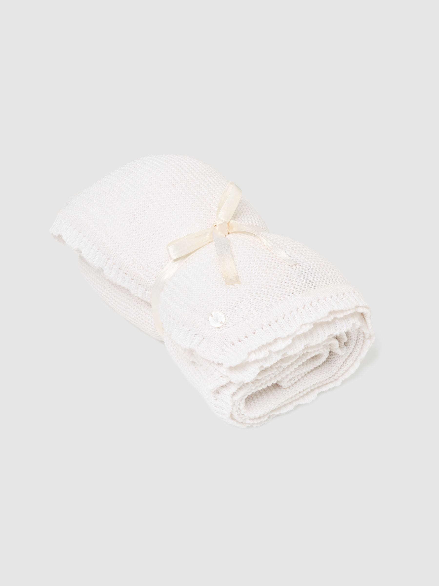 Angel & Rocket Cream Aubrey Knitted Blanket image 1