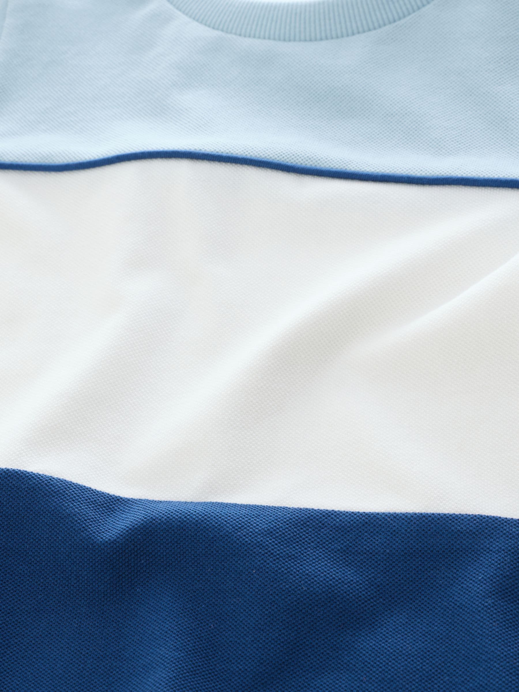 Blue/White/Navy Short Sleeve Colourblock T-Shirt (3mths-7yrs) (3mths-7yrs) image 3