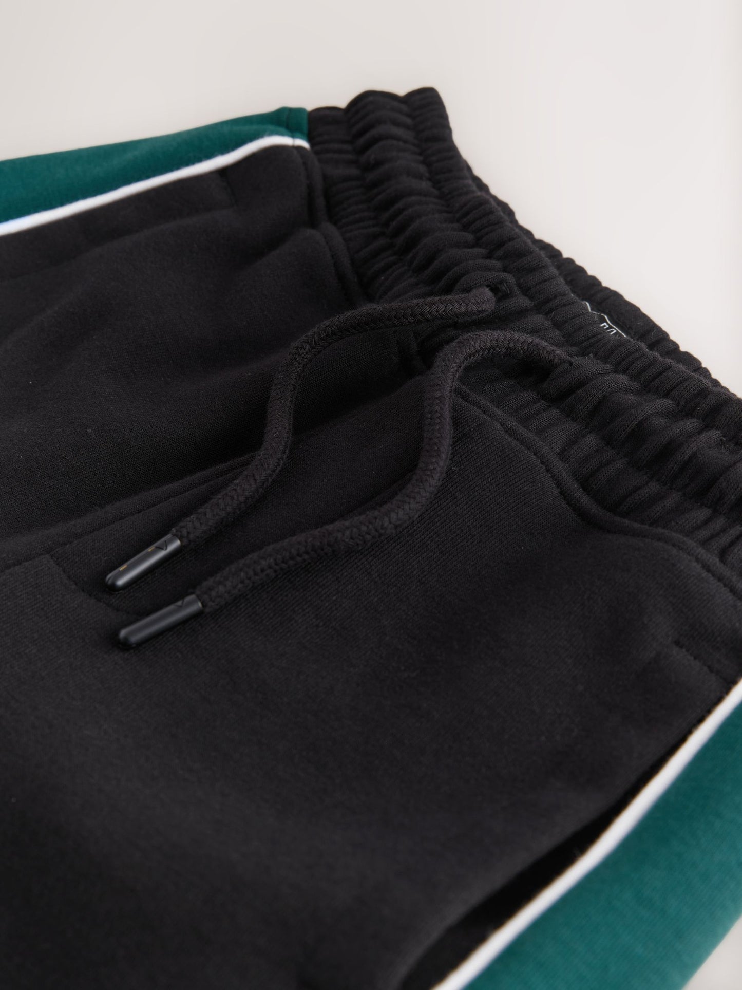 Dsiney Kidz - Green/Black Panelled Sport Shorts (3-16yrs) image 4