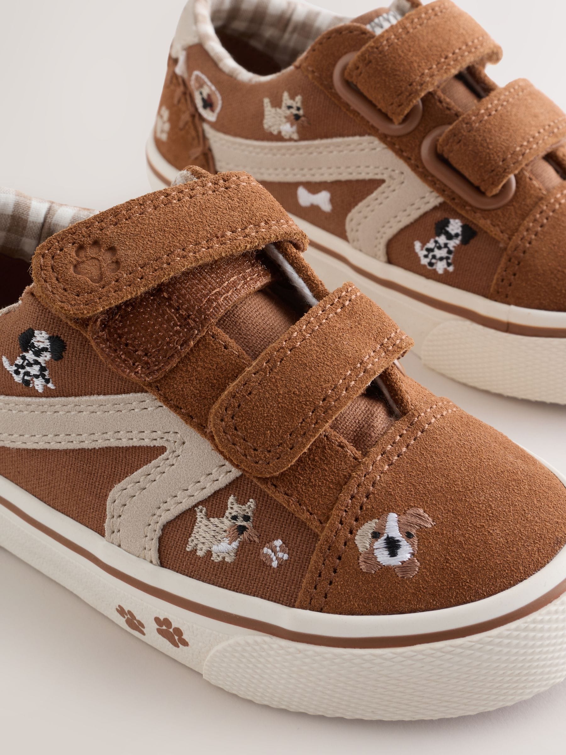 Tan Brown Dogs Standard Fit (F) Touch Fastening Trainers image 9