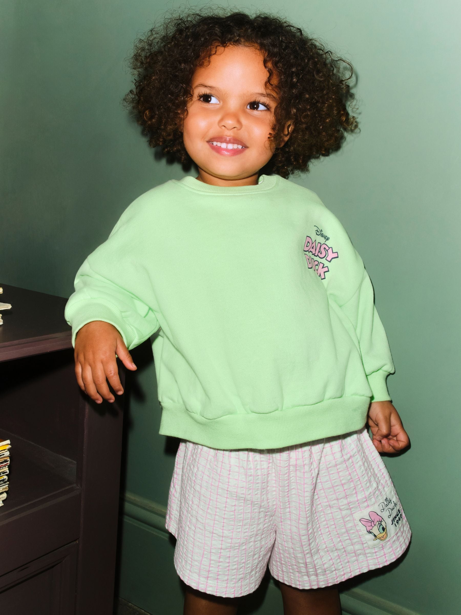 Green Daisy Duck Shorts Set (3mths-7yrs) image 2