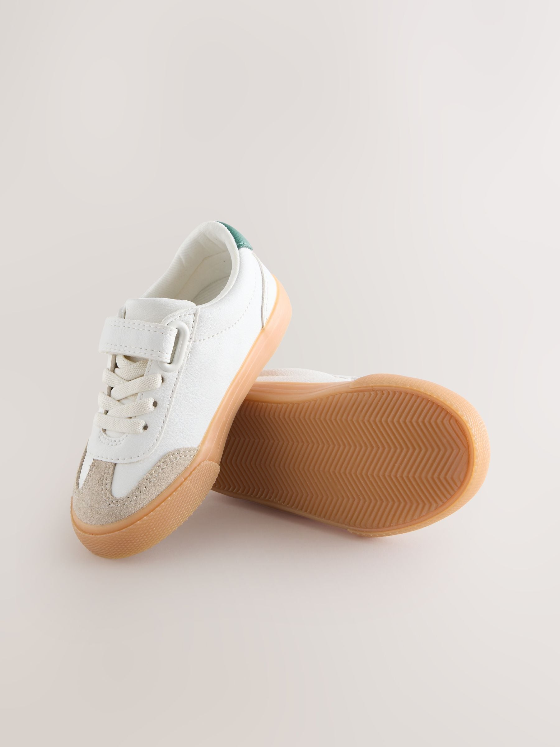 White/Green Wide Fit (G) Touch Fastening Elastic Lace Trainers image 6