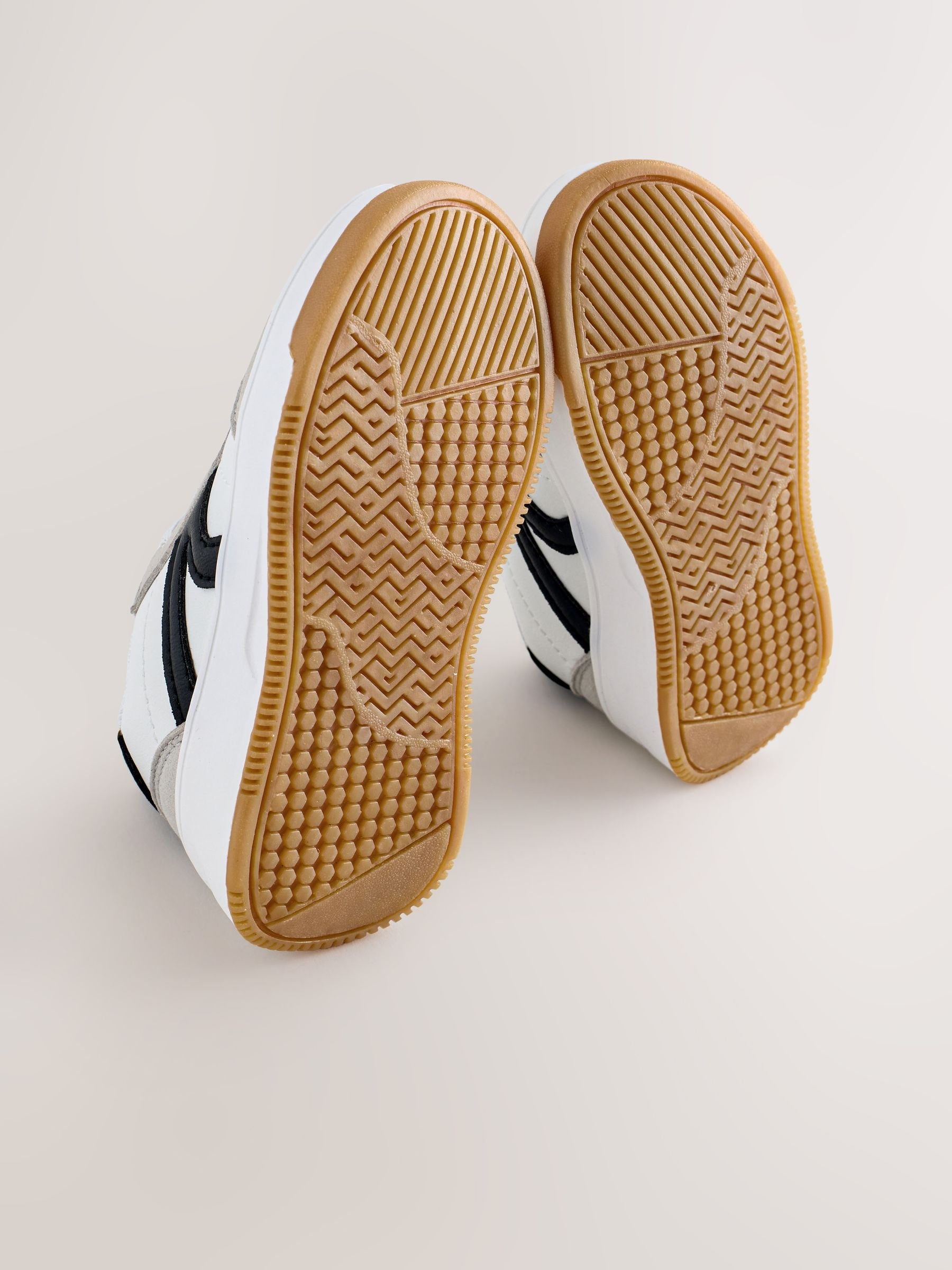 Grey/Black Standard Fit (F) Elastic Lace Trainers image 6