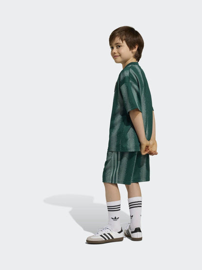 Dsiney Kidz - adidas Originals Green Minecraft Oversized Top  and Shorts Little Kids Set image 4