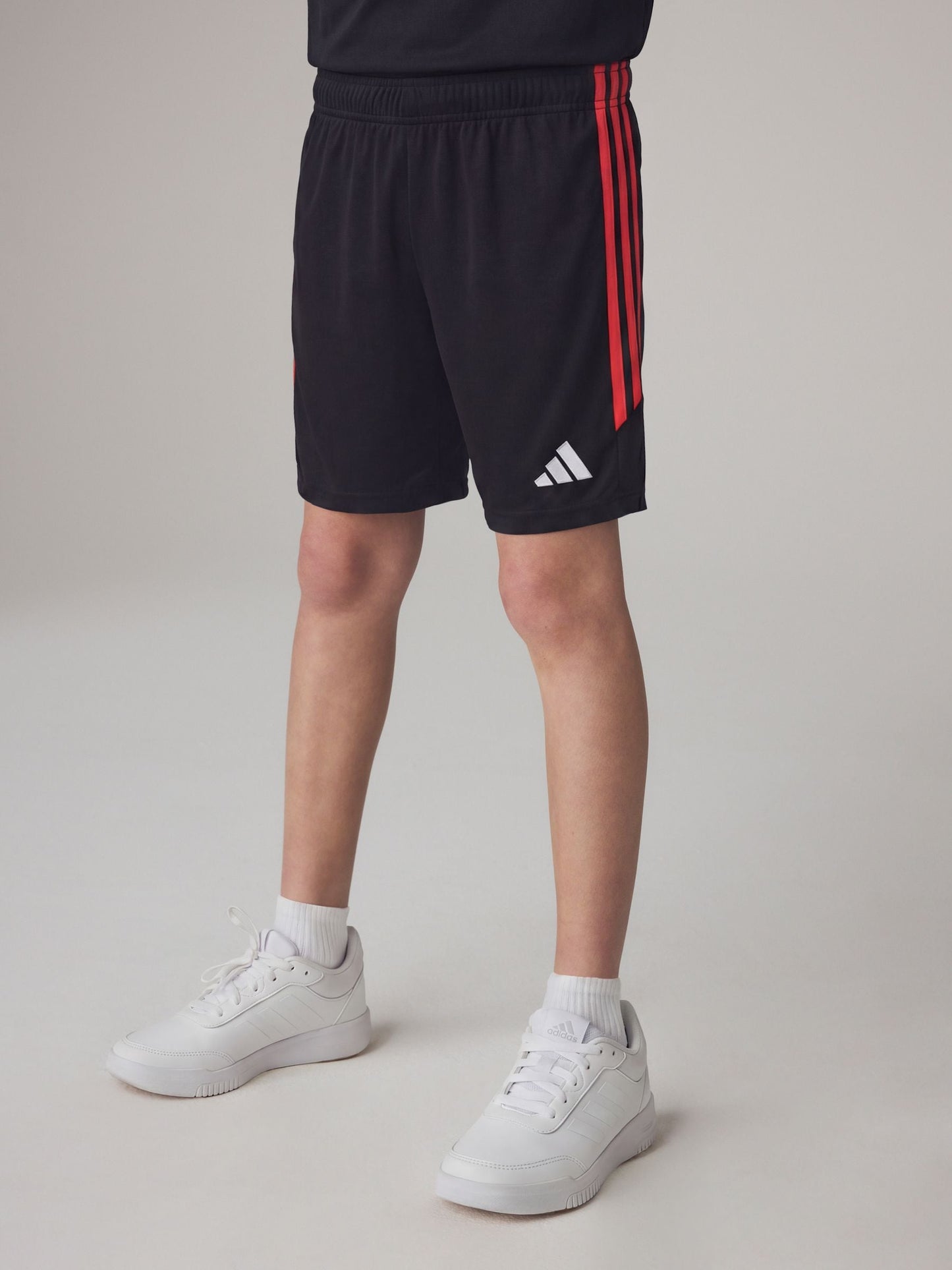 Dsiney Kidz - adidas Black/Orange Tiro 26 League Training Shorts image 4
