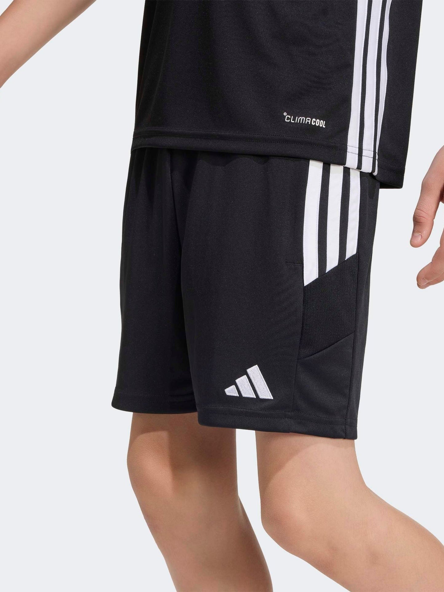 Dsiney Kidz - adidas Black Tiro 26 Essentials Training Shorts image 1