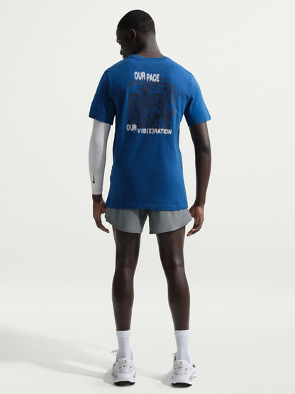 Dsiney Kidz - Nike Smoke Grey Dri-FIT Stride 7 Inch Briefs Lined Running Shorts image 2
