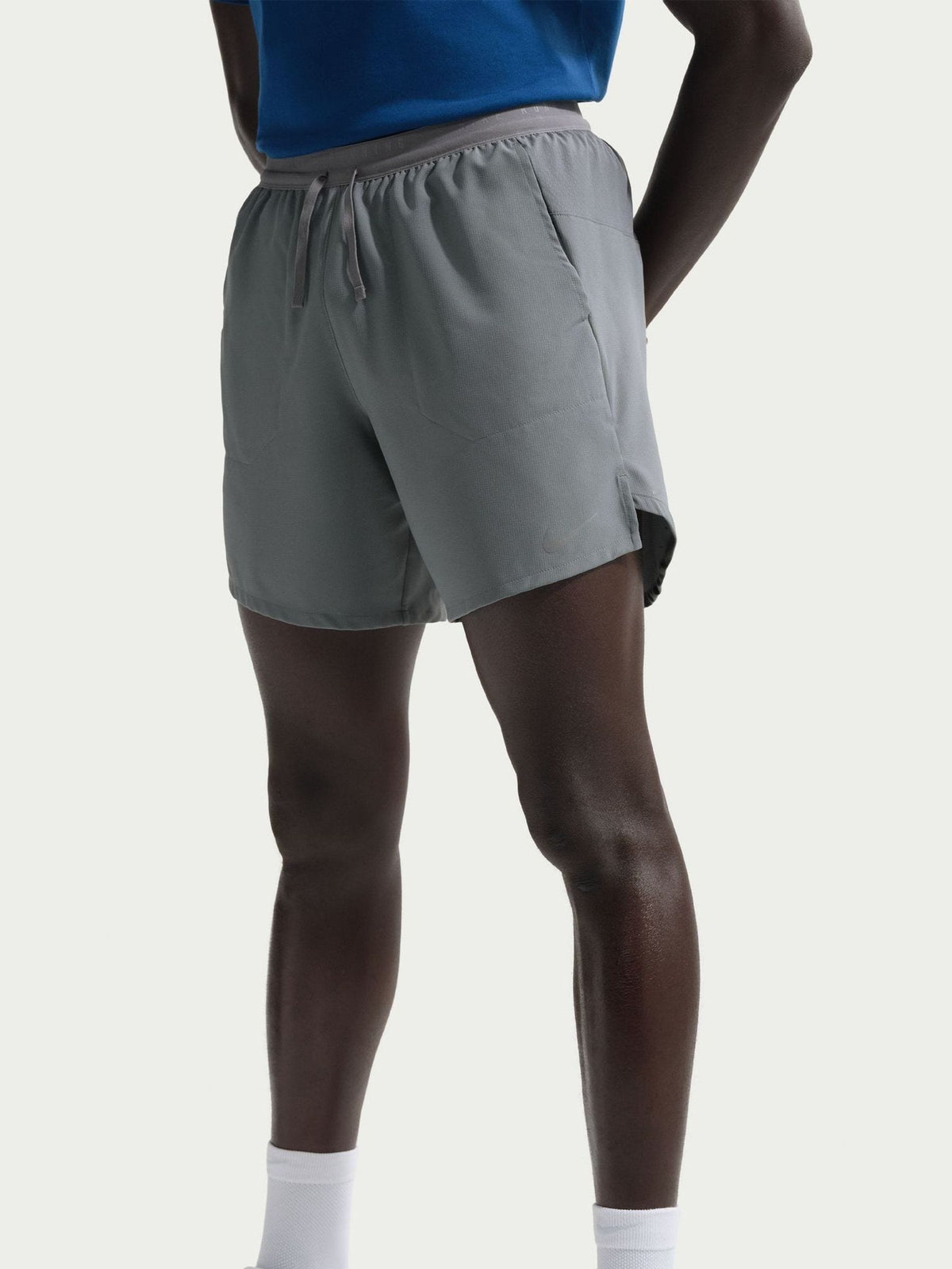 Dsiney Kidz - Nike Smoke Grey Dri-FIT Stride 7 Inch Briefs Lined Running Shorts image 5