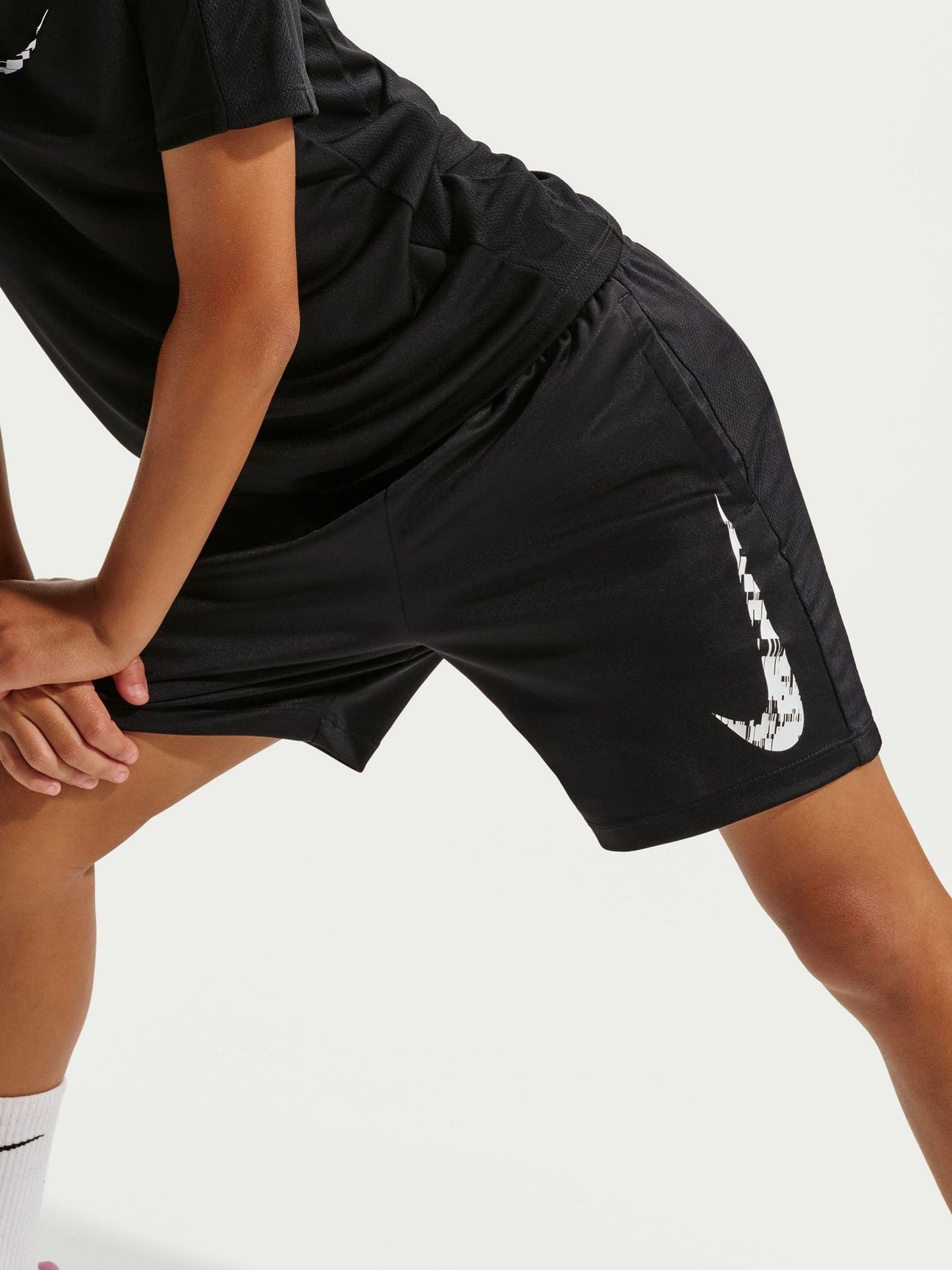 Dsiney Kidz - Nike Black Trophy23 Dri-FIT Shorts image 1
