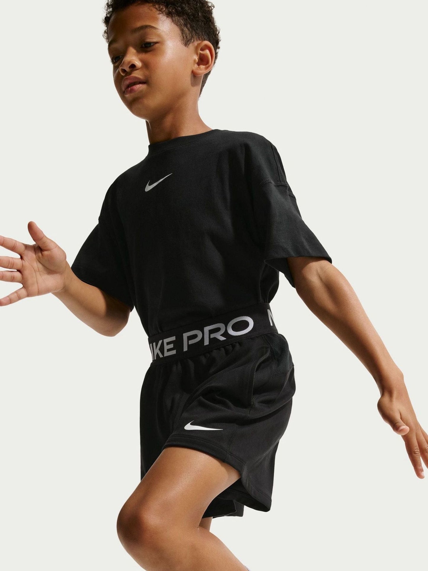 Dsiney Kidz - Nike Black Pro Dri-FIT Fleece Shorts image 5