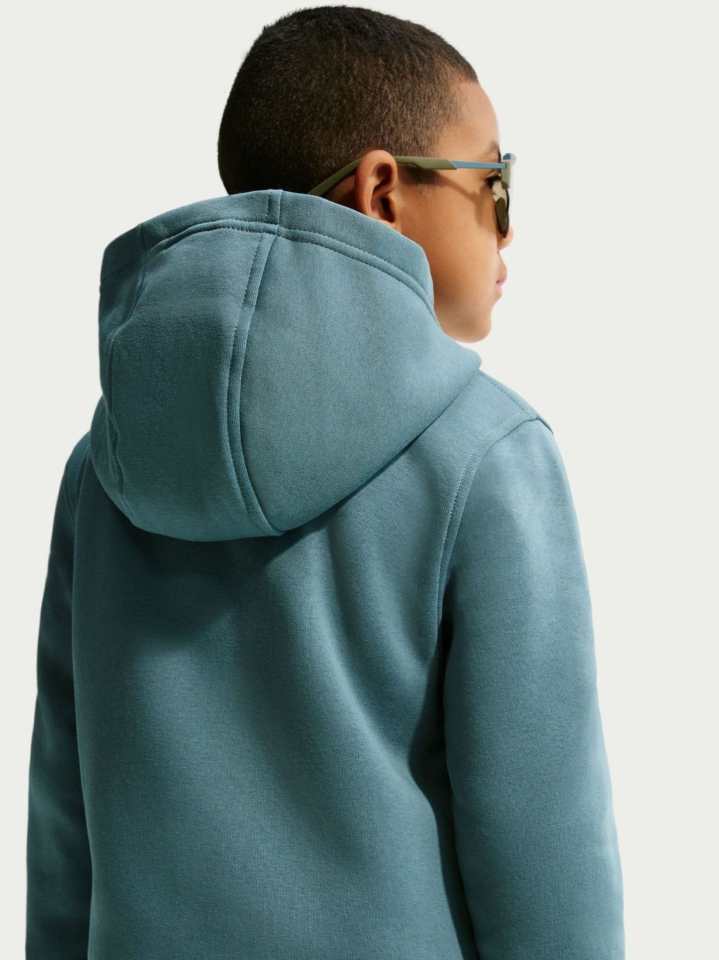 Dsiney Kidz - Nike Mineral Slate Club Fleece Logo Hoodie image 4