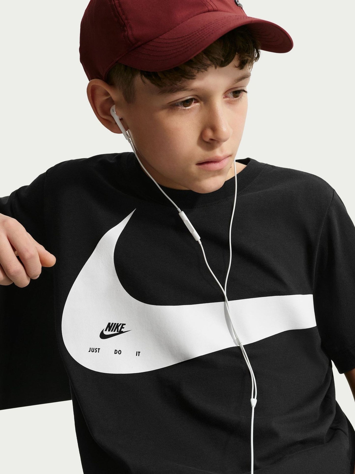 Dsiney Kidz - Nike Black/White Energy Graphic T-Shirt image 5