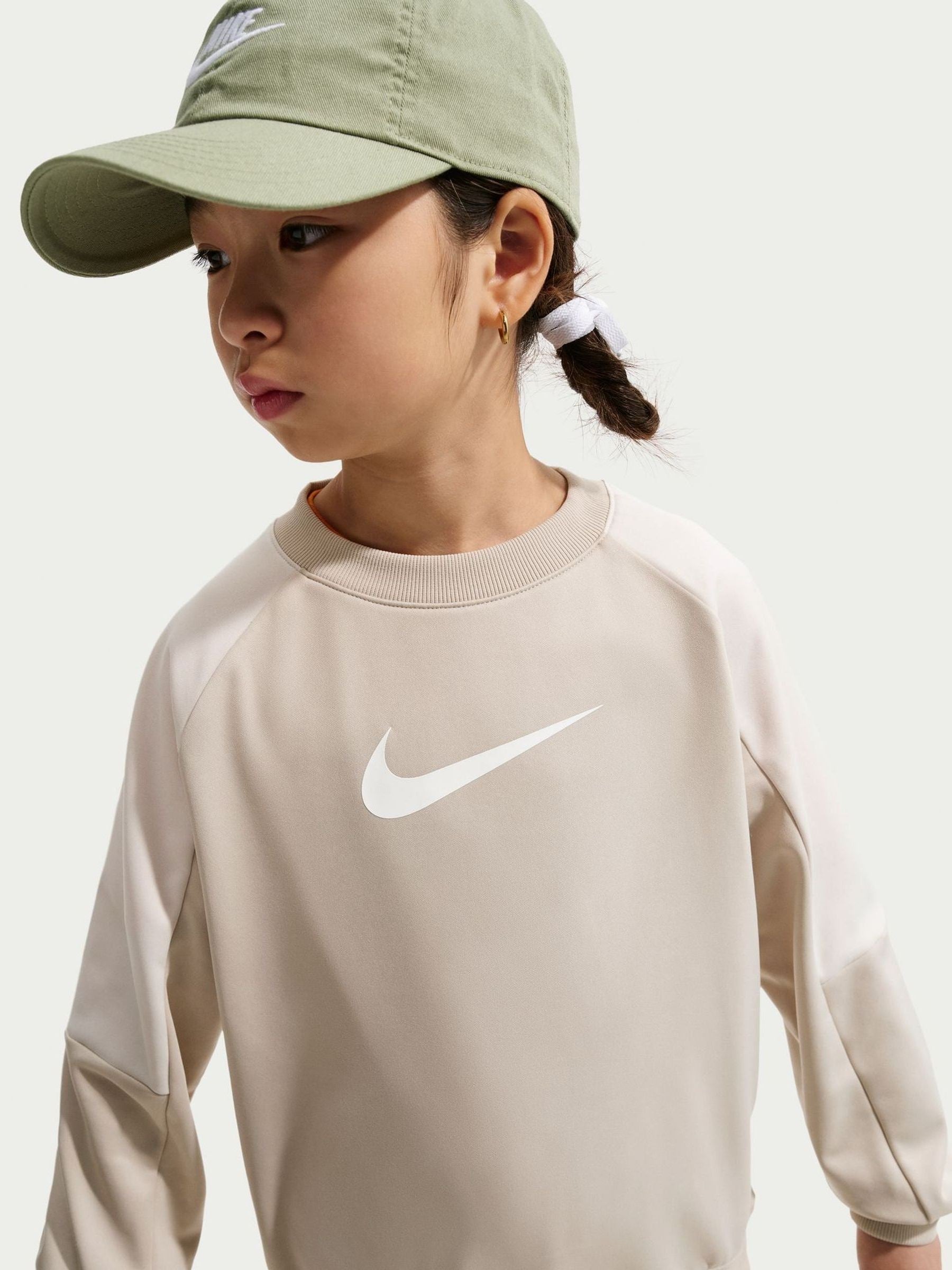 Dsiney Kidz - Nike Neutral Crew and Shorts Tracksuit image 3