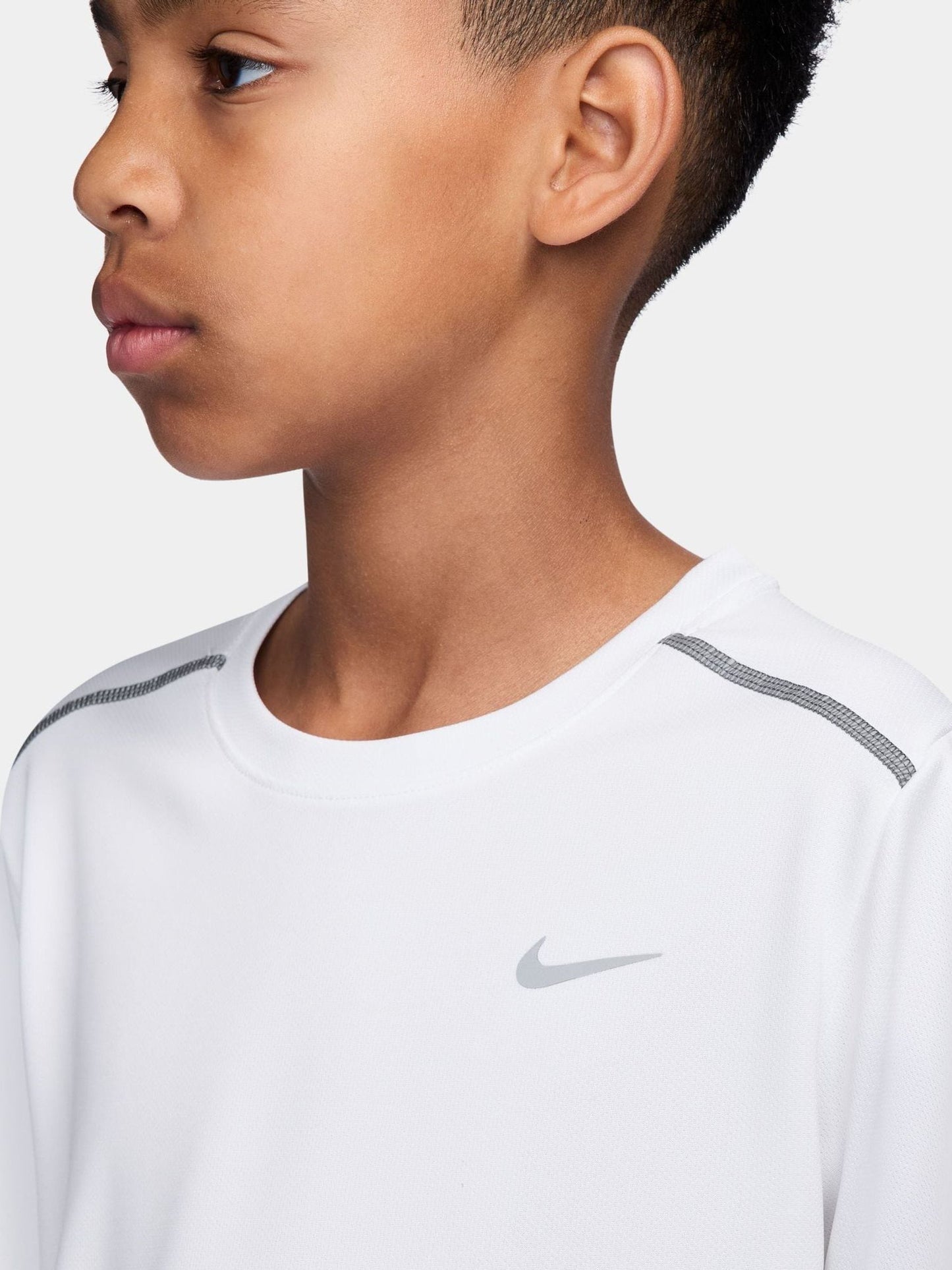 Dsiney Kidz - Nike White Miler Dri-FIT Short Sleeve T-Shirt image 3