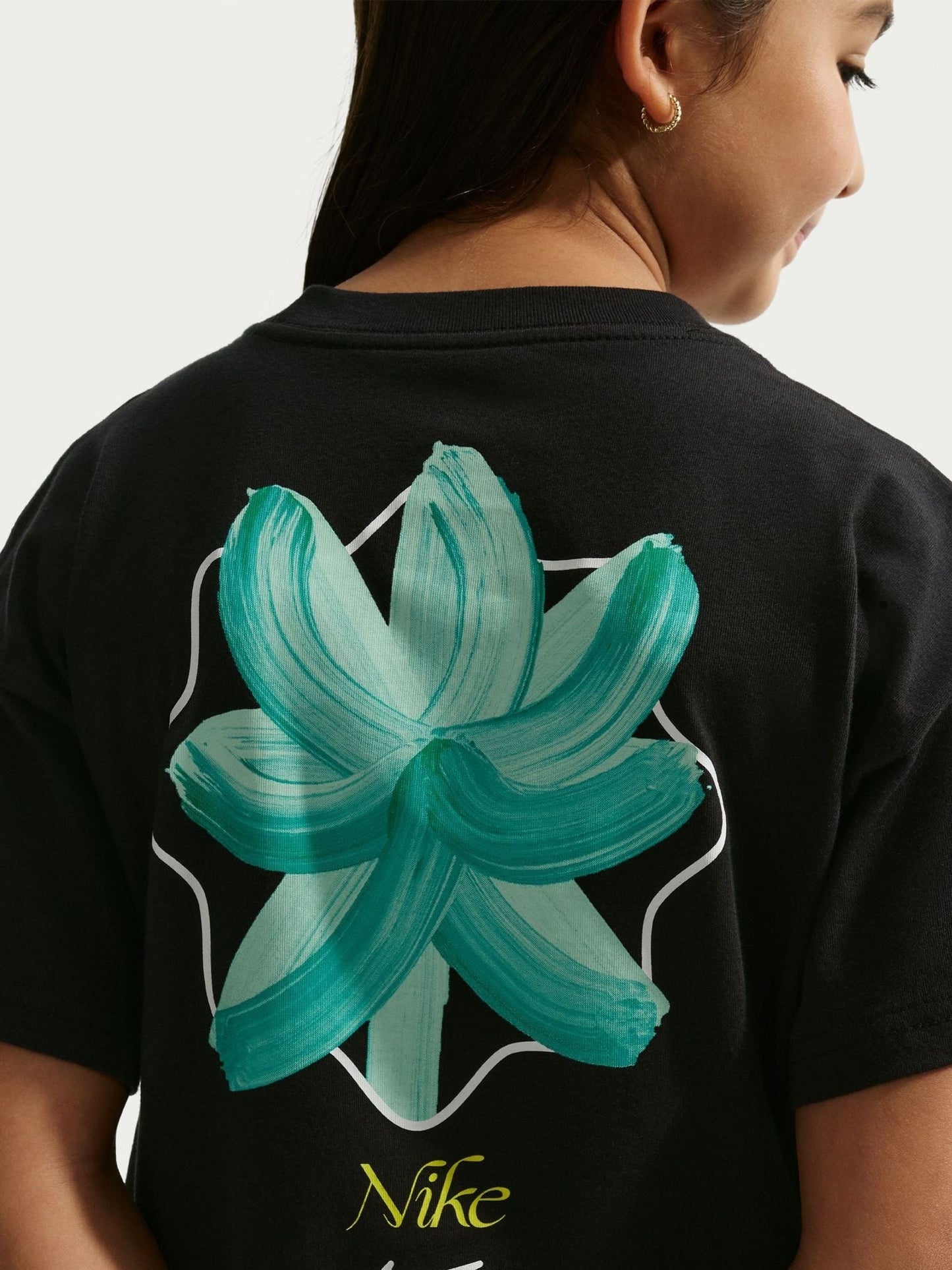 Dsiney Kidz - Nike Black Flower Graphic Boxy T-Shirt image 4