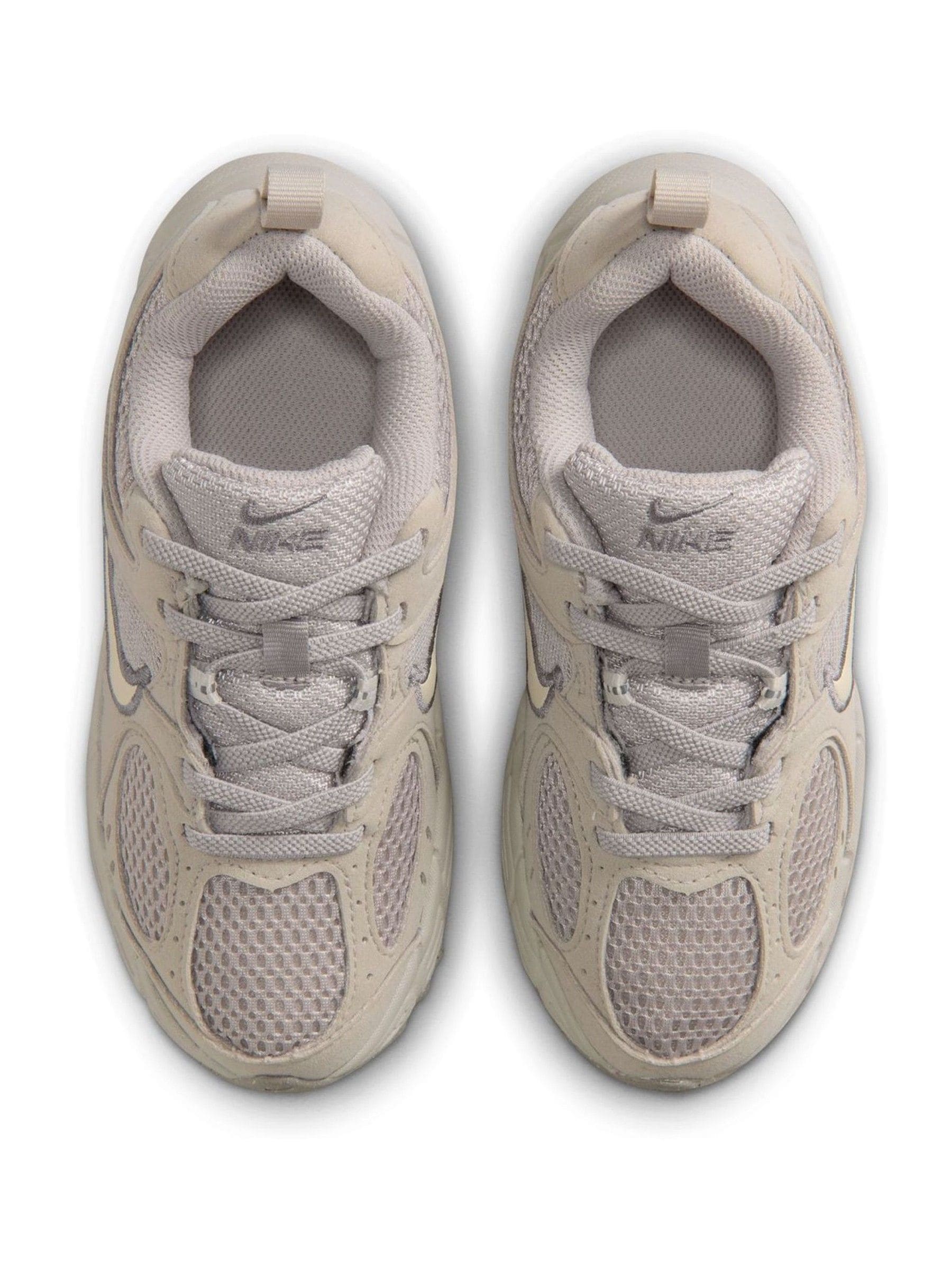 Nike Brown Junior V5 Runner Trainers image 7