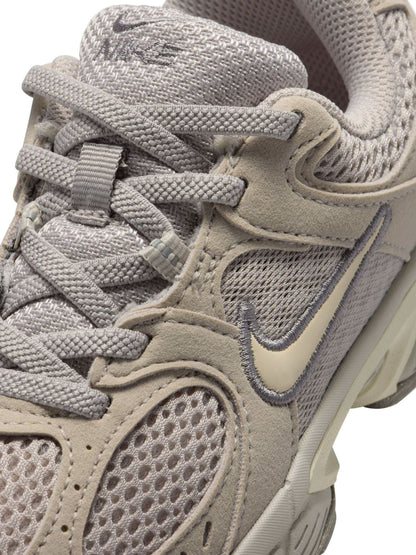 Nike Brown Junior V5 Runner Trainers image 9