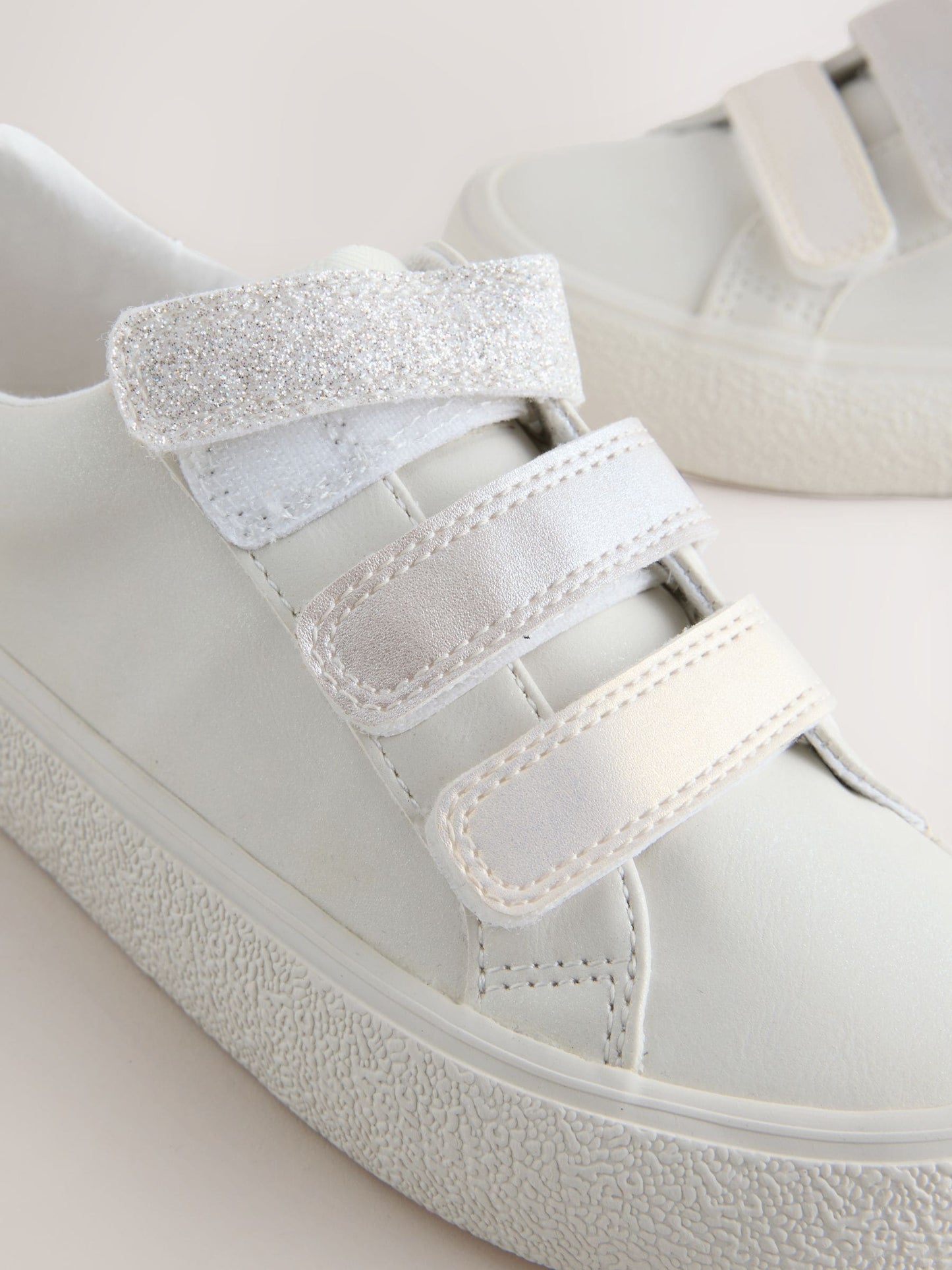 White Touch Fastening Standard Fit (F) Low Top Trainers image 5