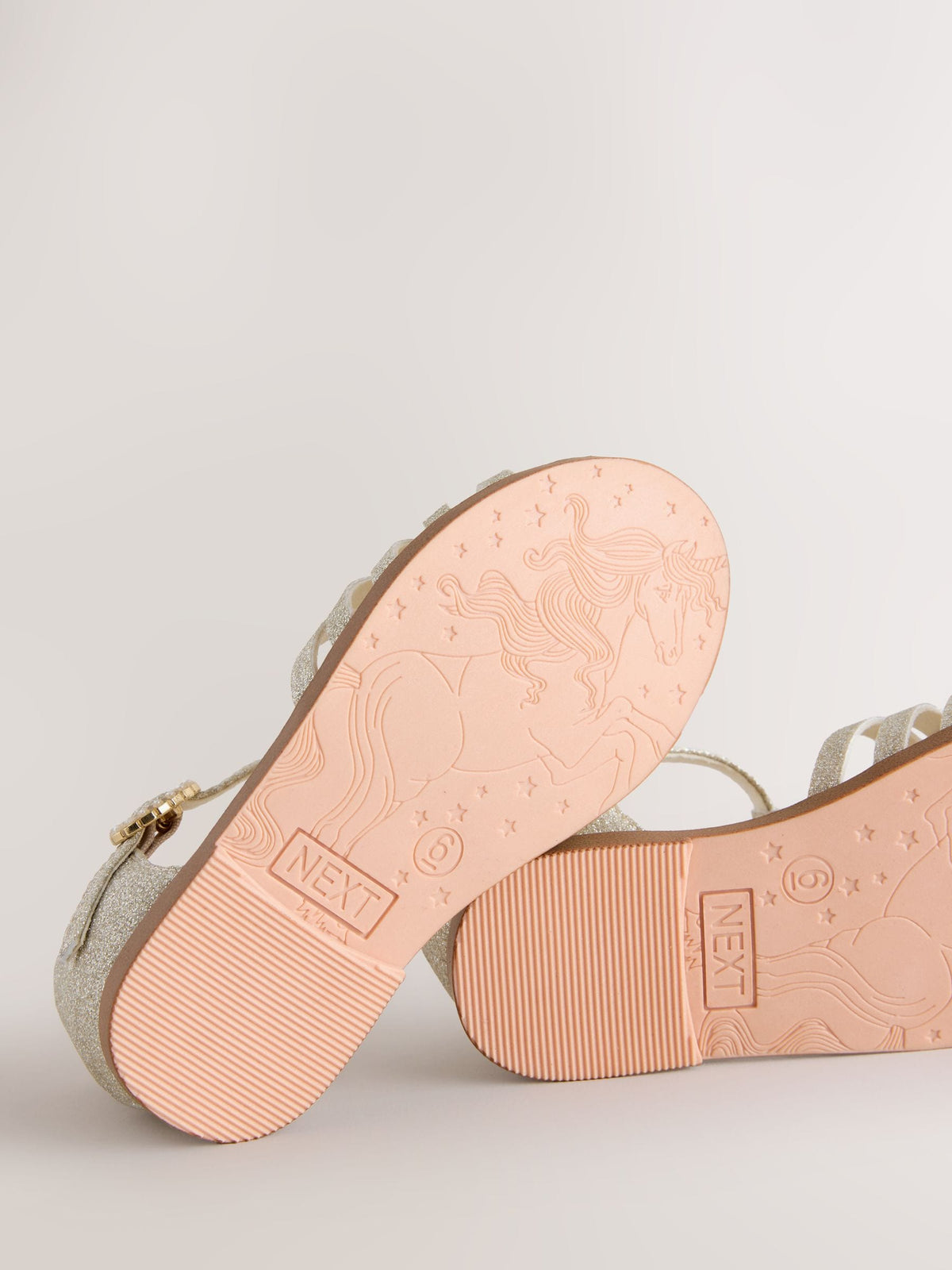 Dsiney Kidz - Gold Glitter Standard Fit (F) Fisherman Heart Occasion Sandals image 5