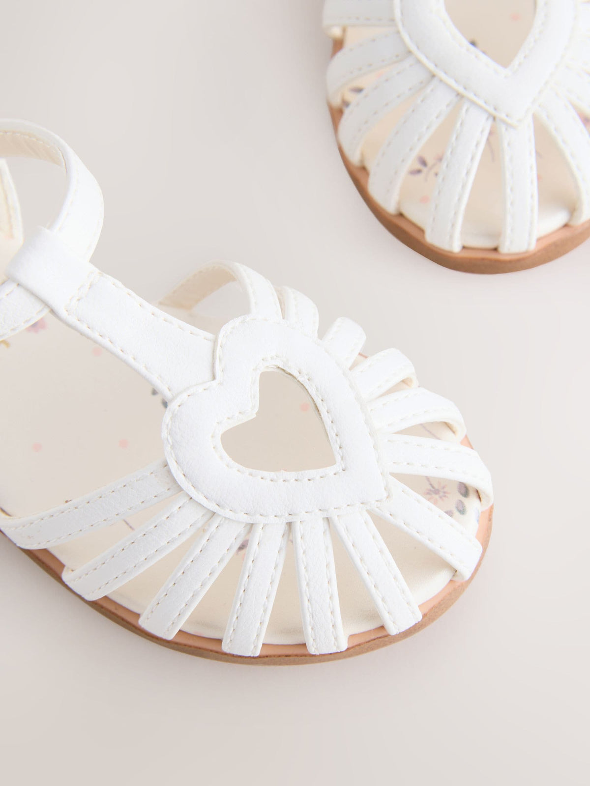Dsiney Kidz - White Standard Fit (F) Fisherman Heart Occasion Sandals image 3
