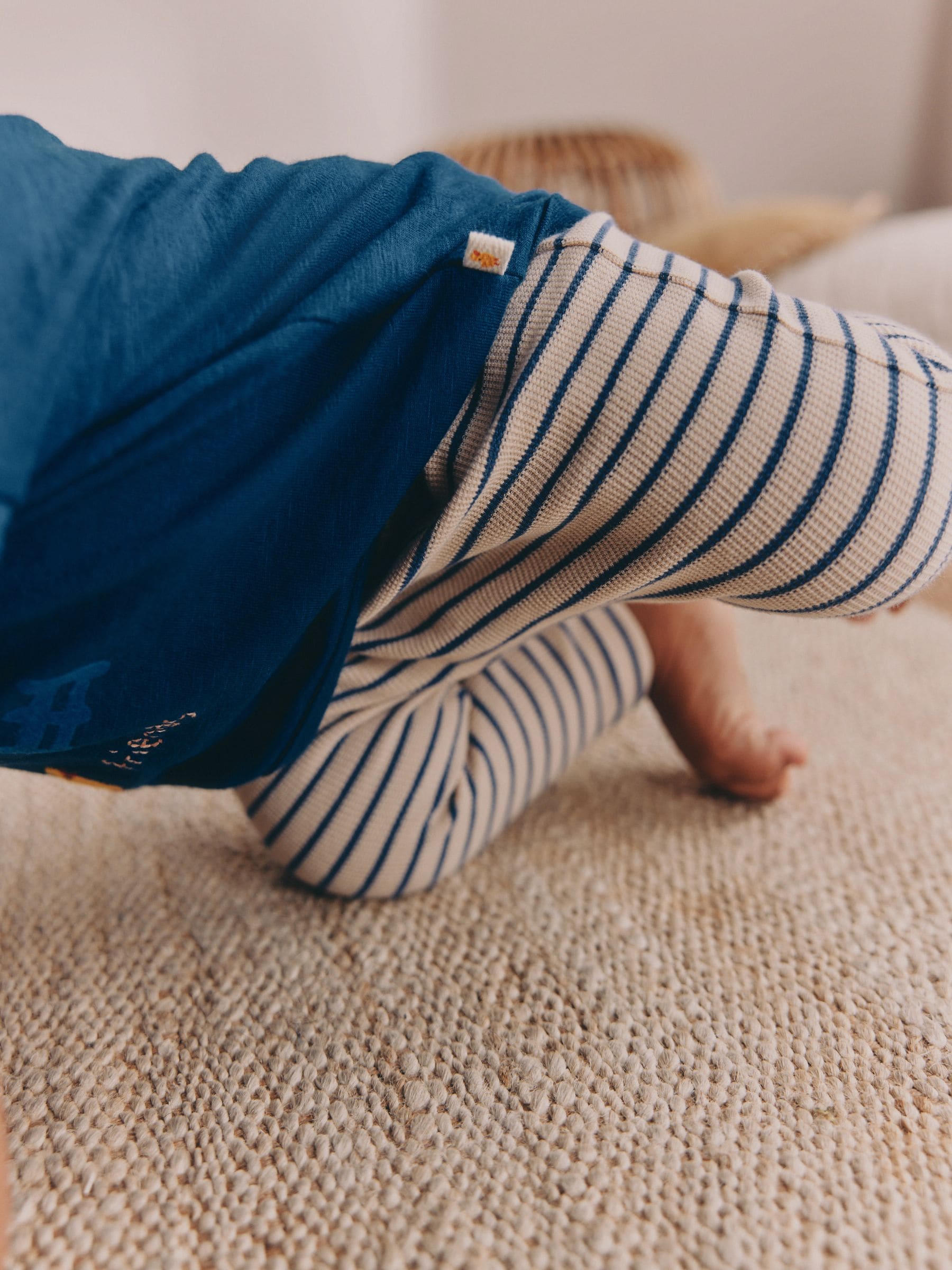 Blue Farm Top and Leggings Baby Set (0mths-2yrs) image 3